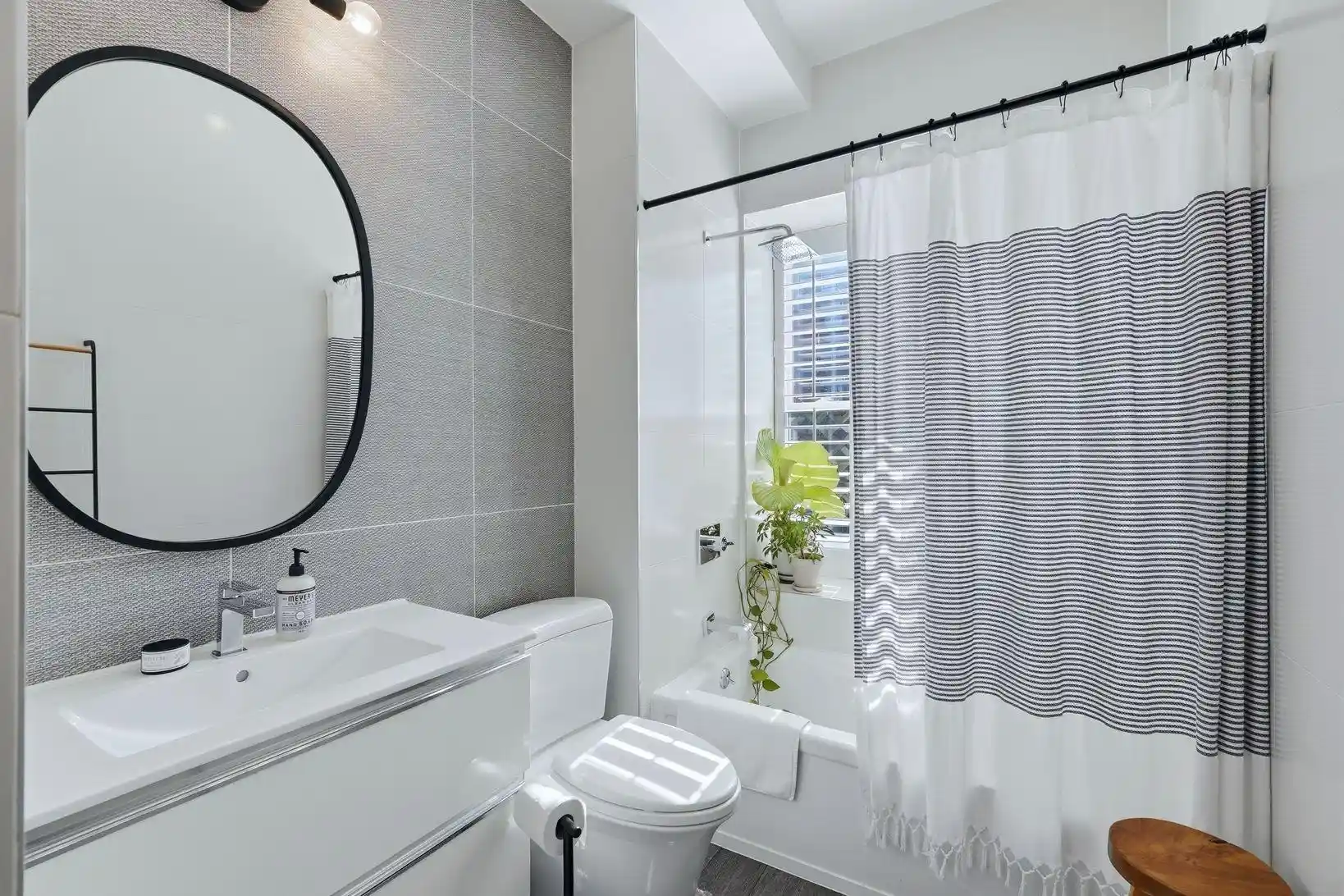 Listing Photo 4 - Condo for sale in building located at 11 Jefferson Ave, Jersey City, NJ 07306 - Unit #1