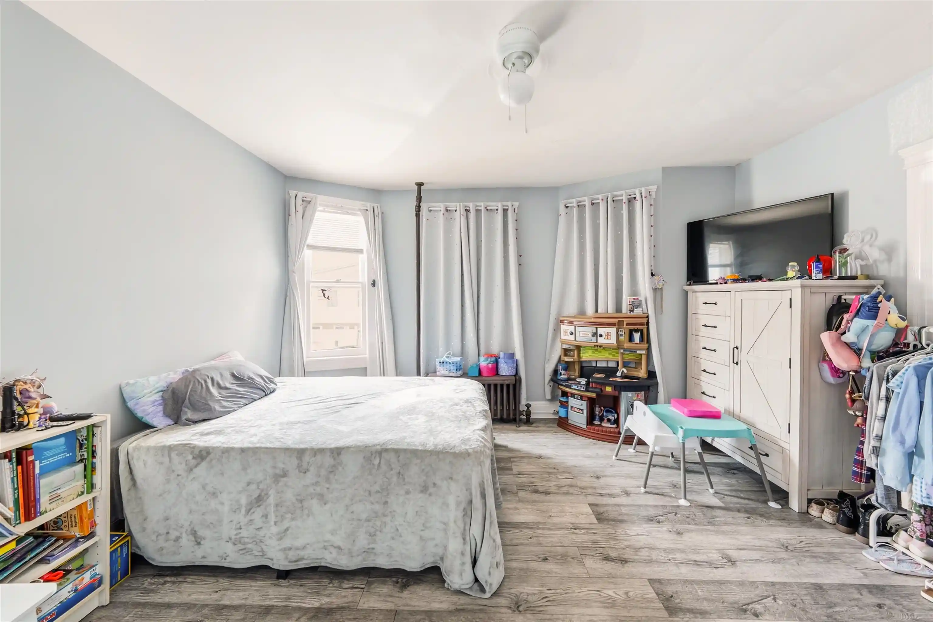 Listing Photo 5 - Condo for sale in building located at 47 E 27th St, Bayonne, NJ 07002
