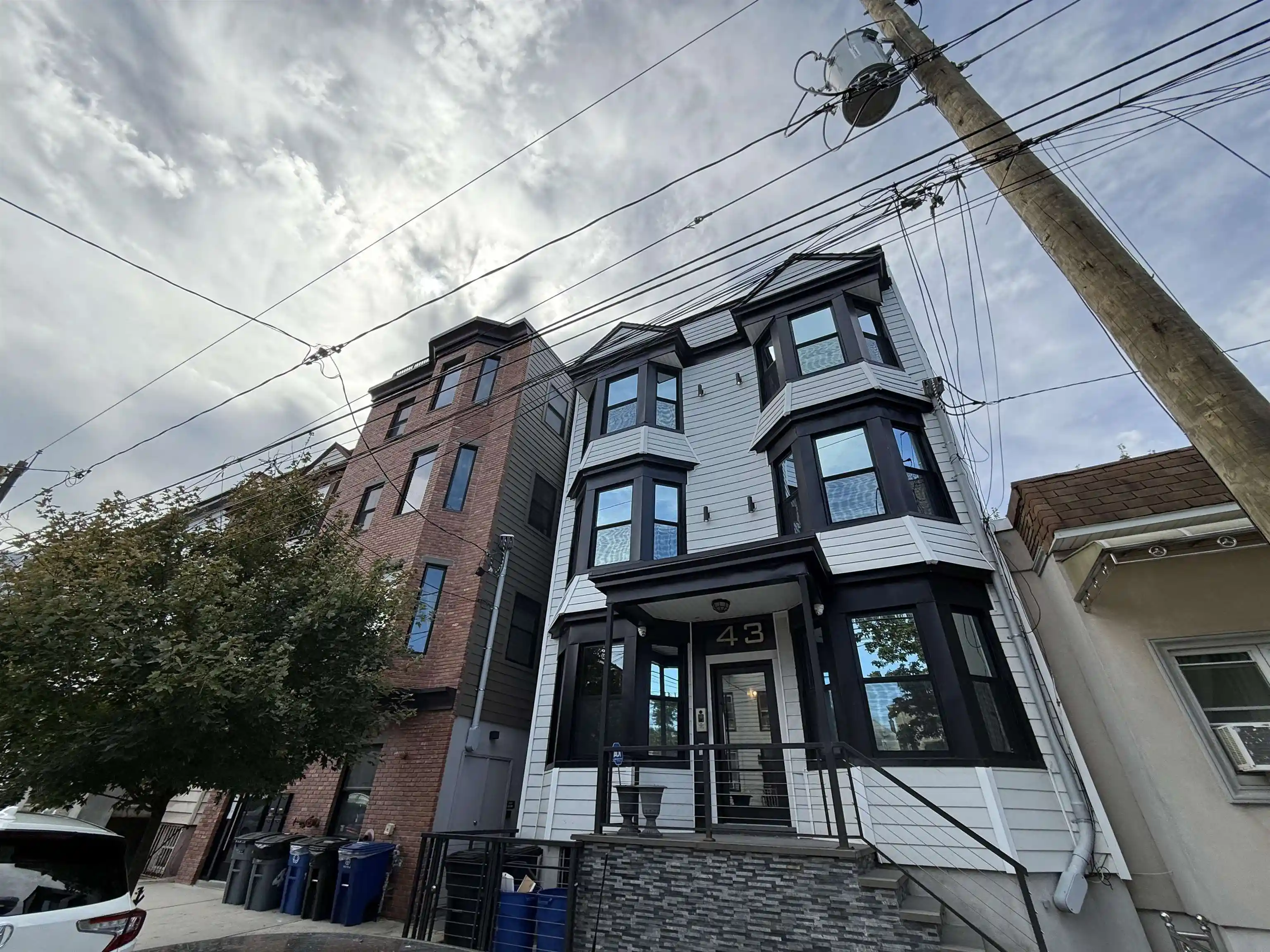 Photo 3 of Condo for sale at 43 Thorne St #3L, Jersey City, NJ 07307 | MLS# 260018599 | Listing updated on 2026-09-15