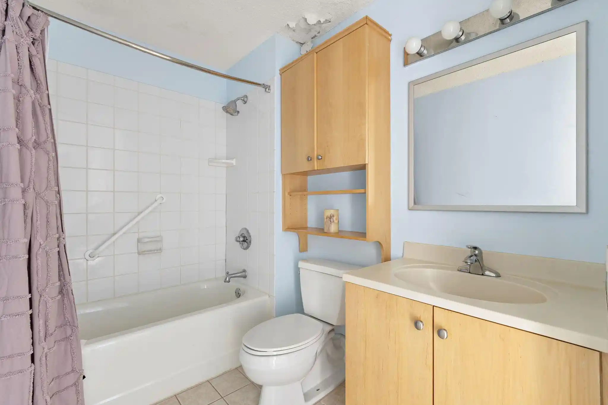 Photo 2 of Condo for sale at 2032 Harmon Cvs Tower #2032, Secaucus, NJ 07094 | MLS# 260018617 | Listing updated on 2026-09-18