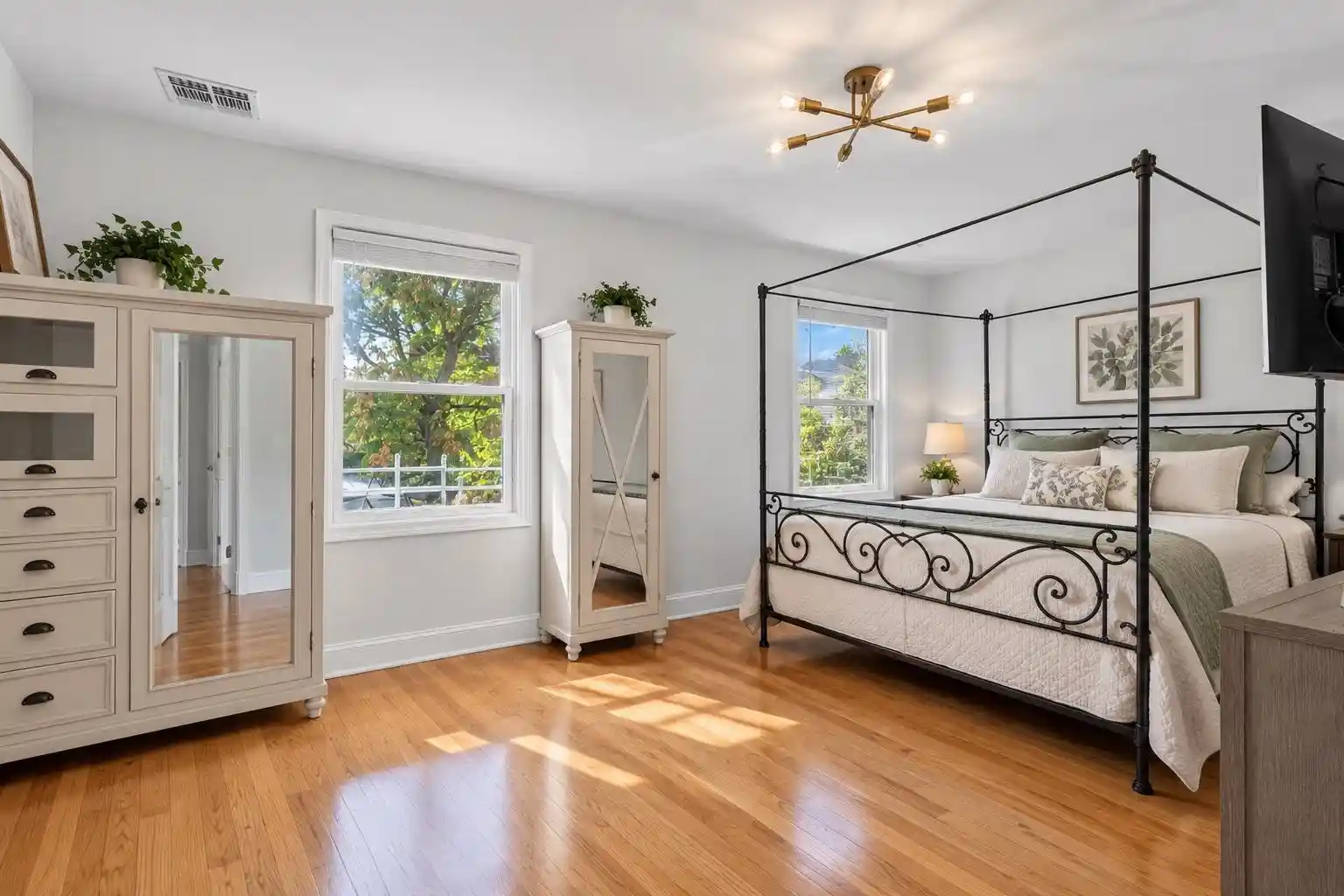 Photo 4 of House for sale at 525 Ave A, Bayonne, NJ 07002 | MLS# 260018655 | Listing updated on 2026-09-17