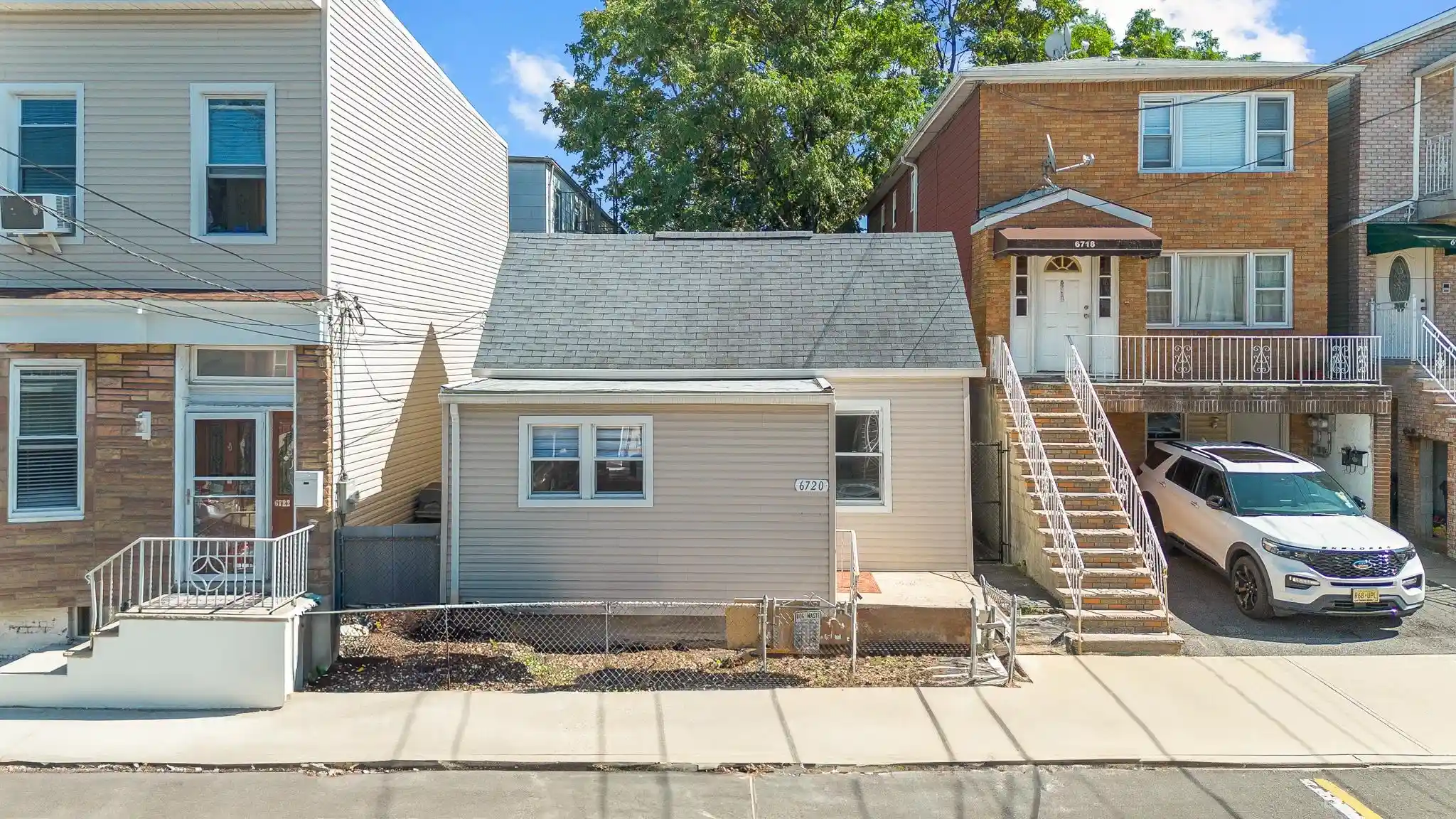 Photo 1 of Single family home for sale at 6720 Jackson St, West New York, NJ 07093 | MLS# 260018729 | Listing updated on 2026-09-18