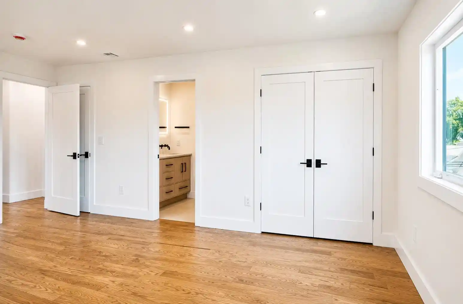 Photo 2 of Single family home for sale at 29 6th Street, North Arlington, NJ 07031 | MLS# 260018746 | Listing updated on 2026-09-16
