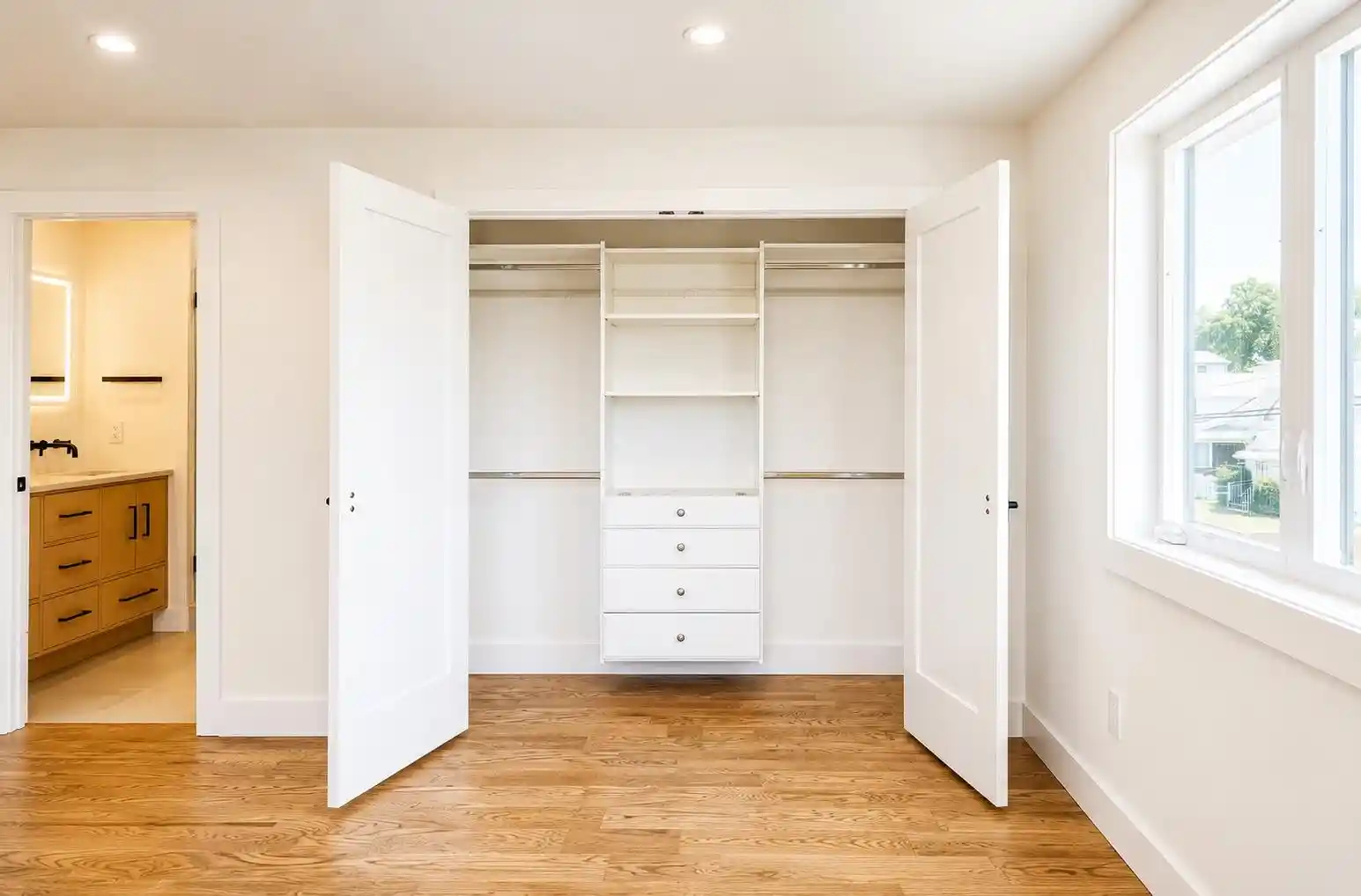 Photo 3 of Single family home for sale at 29 6th Street, North Arlington, NJ 07031 | MLS# 260018746 | Listing updated on 2026-09-16