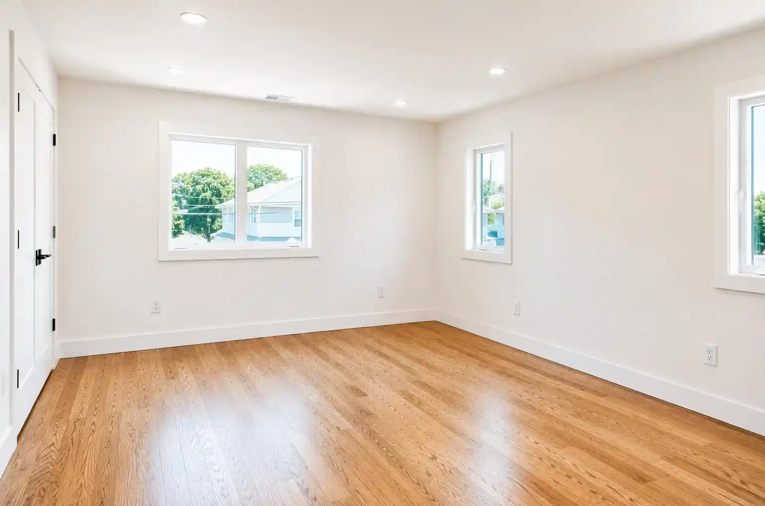Photo 4 of Single family home for sale at 29 6th Street, North Arlington, NJ 07031 | MLS# 260018746 | Listing updated on 2026-09-16
