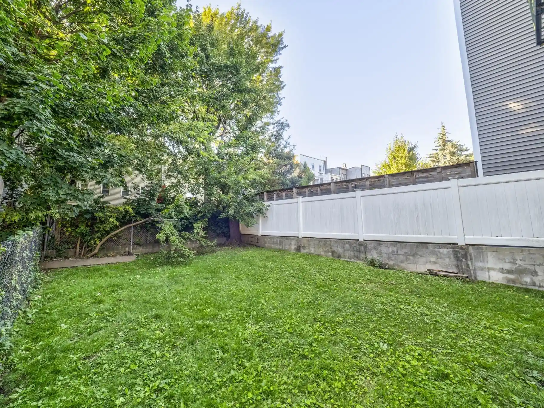 Photo 3 of Condo for sale at 125 Sherman Ave #1L, Jersey City, NJ 07030 | MLS# 260018765 | Listing updated on 2026-09-18