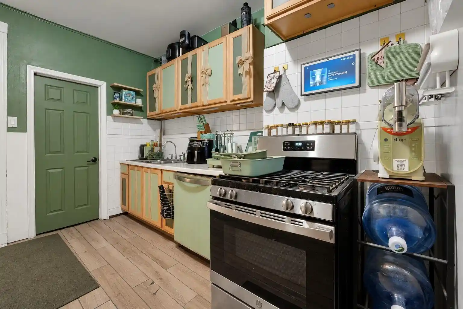 Photo 4 of House for sale at 292a Virginia Ave, Jersey City, NJ 07304 | MLS# 260018800 | Listing updated on 2026-09-17