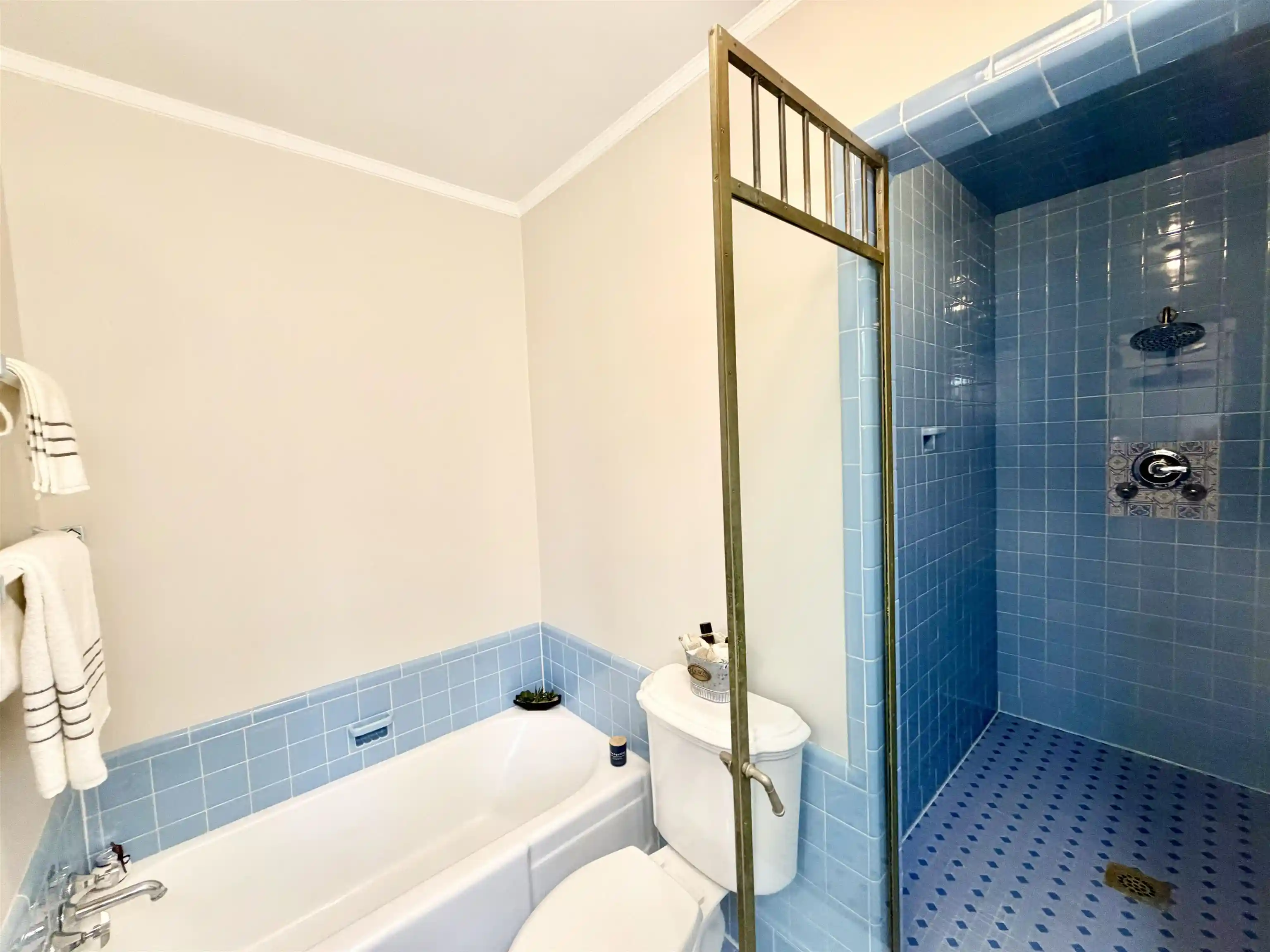 Photo 3 of Condo for sale at 2600 Kennedy Blvd #10C, Jersey City, NJ 07306 | MLS# 260018827 | Listing updated on 2026-09-17
