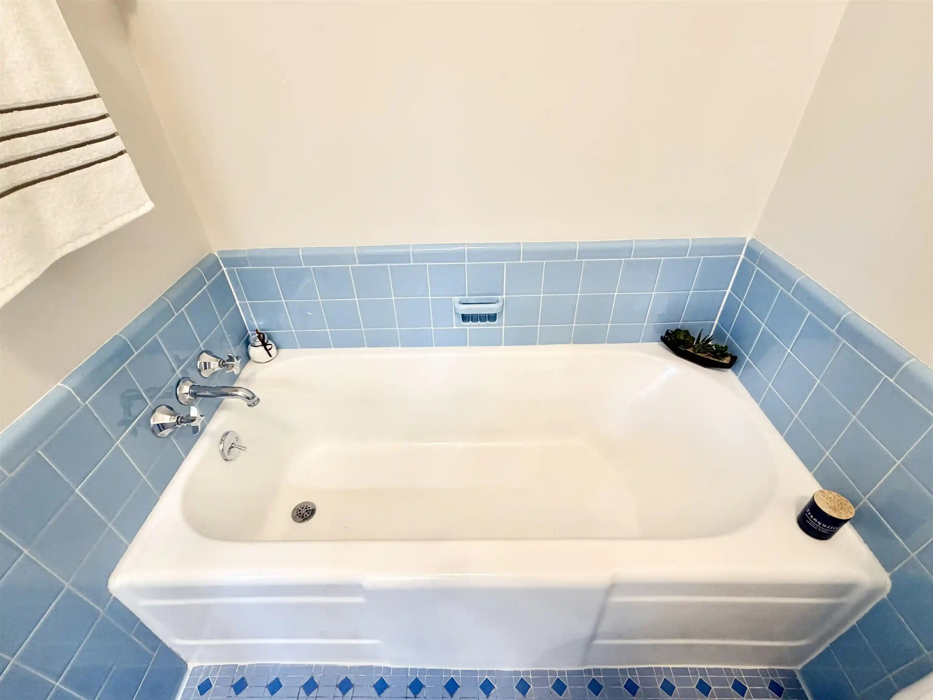 Photo 4 of Condo for sale at 2600 Kennedy Blvd #10C, Jersey City, NJ 07306 | MLS# 260018827 | Listing updated on 2026-09-17