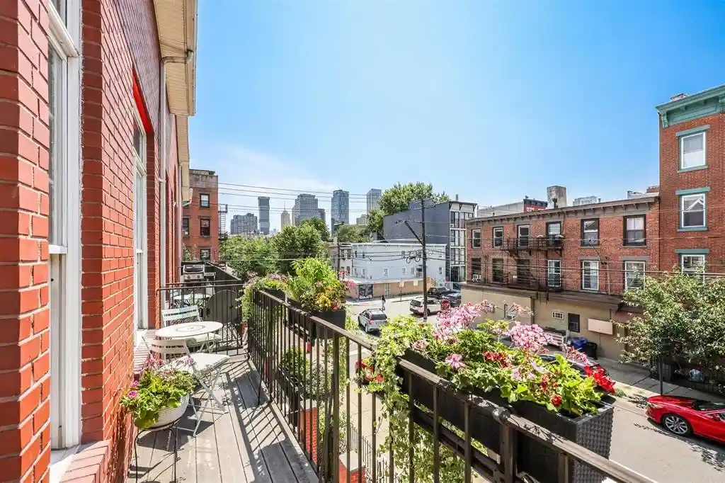 Listing Photo 5 - Condo for sale in building located at 298 3Rd St, Jersey City, NJ 07302 - Unit #4