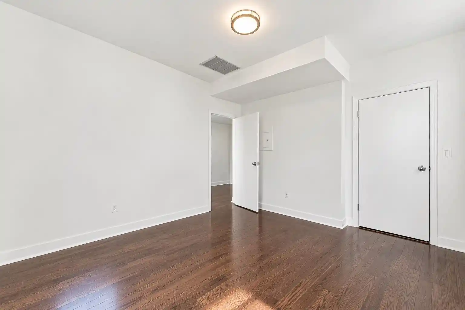 Photo 2 of Condo for sale at 941 Boulevard E #3c, Weehawken, NJ 07086 | MLS# 260018970 | Listing updated on 2026-09-18