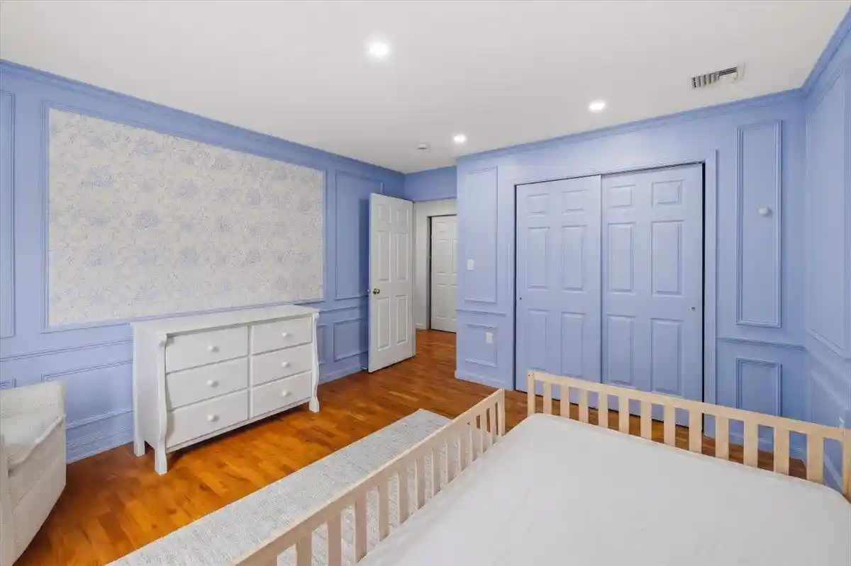 Photo 3 of Townhouse for sale at 220 Cliff St #B, Cliffside Park, NJ 07010 | MLS# 260019034 | Listing updated on 2026-10-05