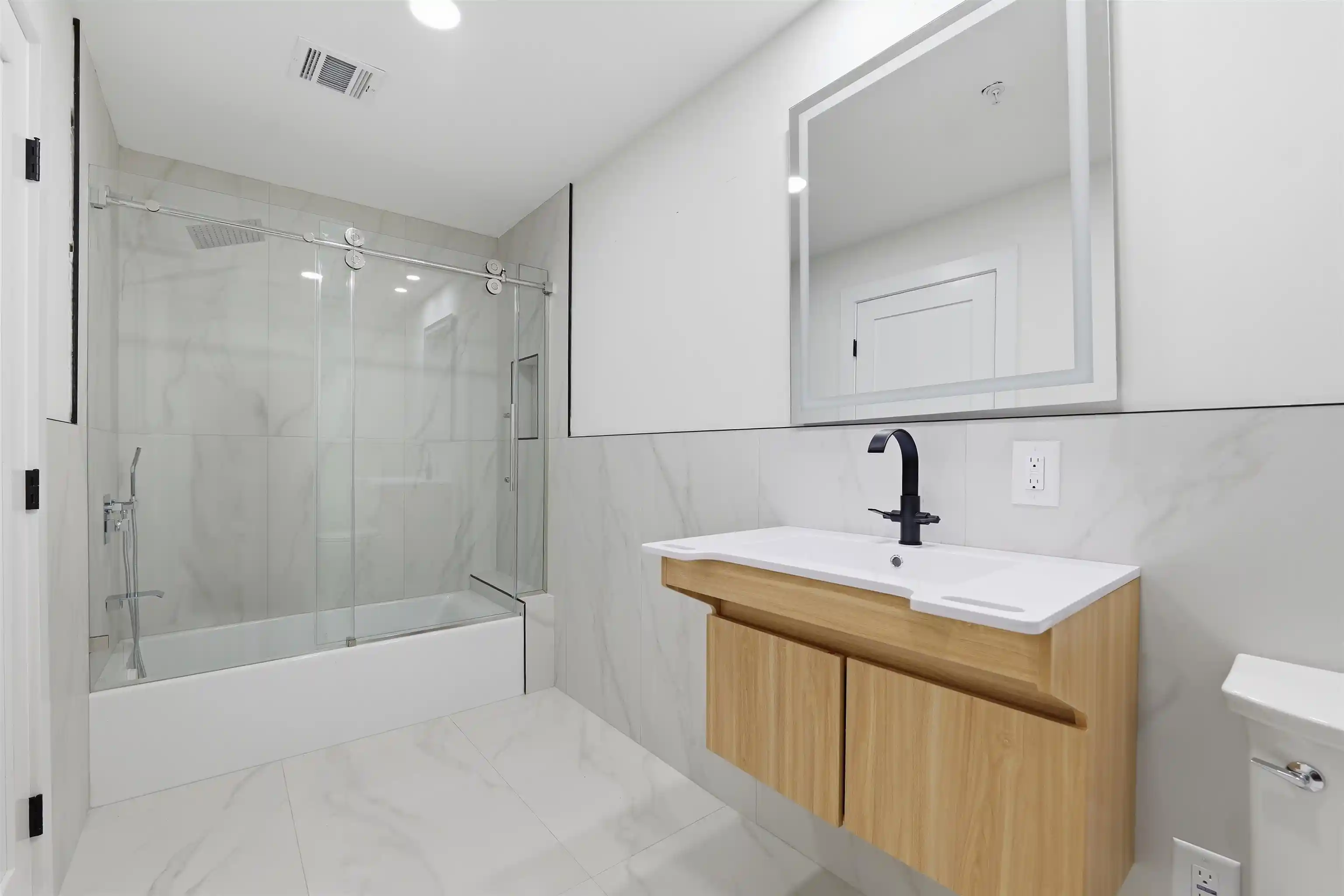 Photo 4 of Condo for sale at 1902 John F Kennedy Blvd #1, Jersey City, NJ 07305 | MLS# 260019093 | Listing updated on 2026-09-21