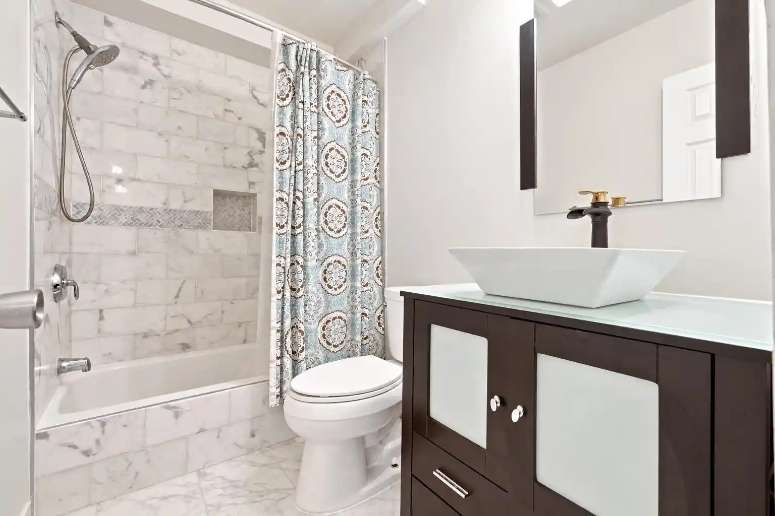 Photo 3 of Condo for sale at 330 4th Street #2A, Jersey City, NJ 07302 | MLS# 260019124 | Listing updated on 2026-10-04