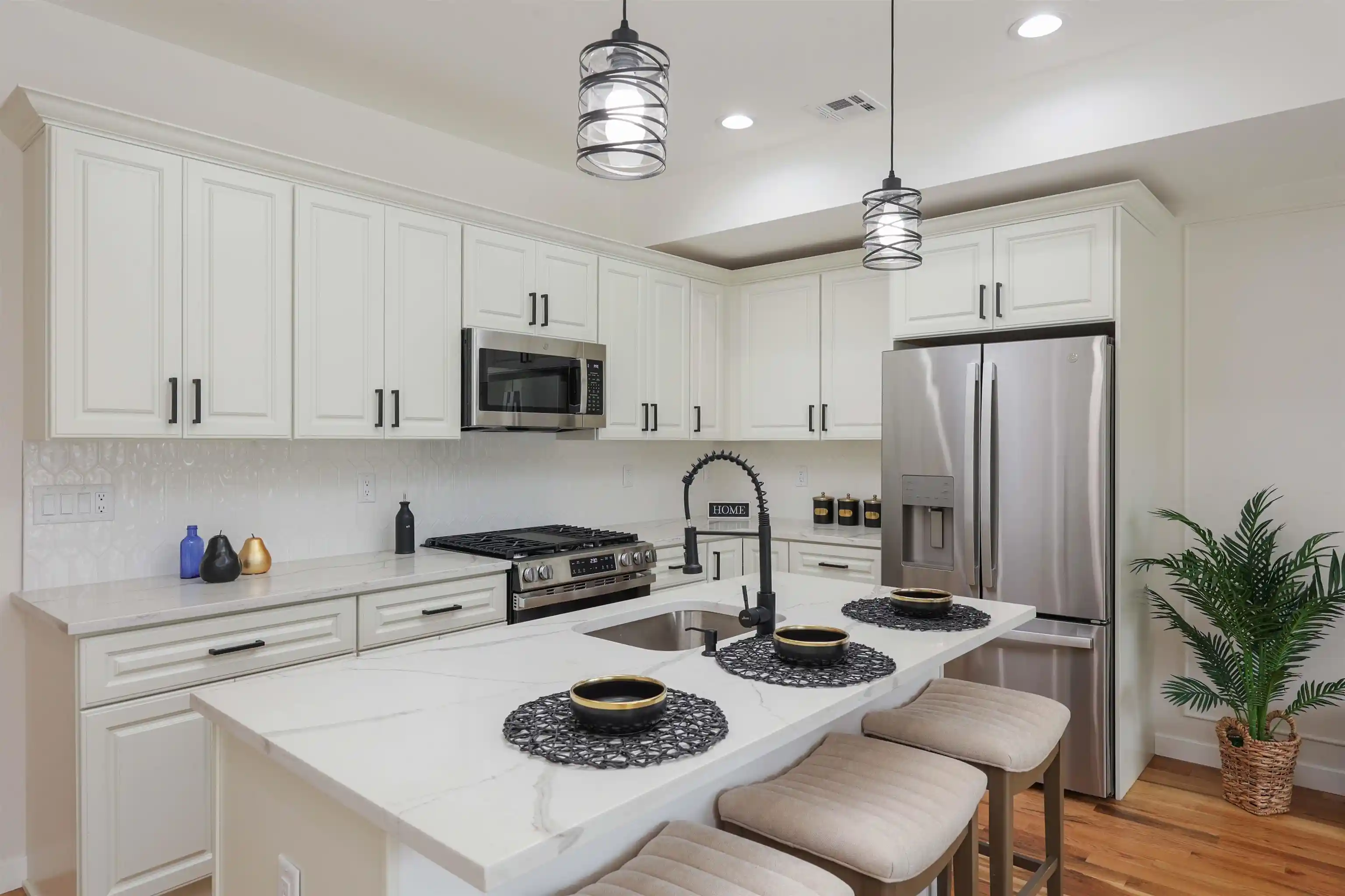 Photo 3 of Single family home for sale at 206 Willow Ave, Garwood, NJ 07027 | MLS# 260019180 | Listing updated on 2026-09-23