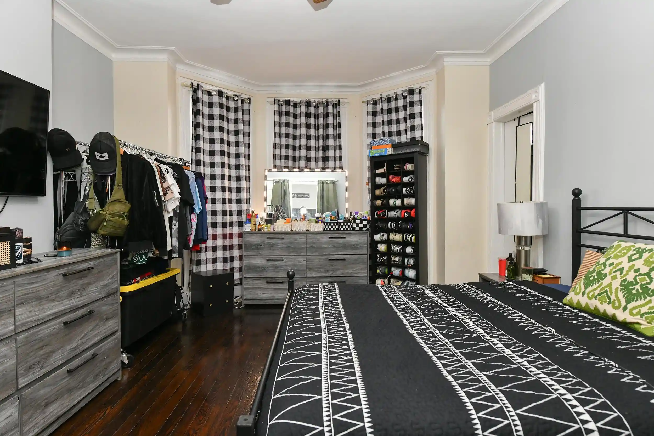 Photo 3 of Sale Pending at 1004 Central Ave, Union City, NJ 07087 | MLS# 260019313 | Listing updated on 2026-09-28