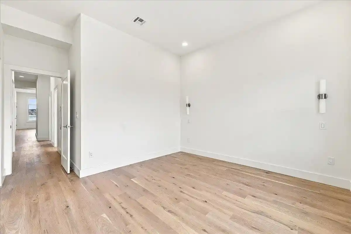 Photo 4 of House for sale at 24 West 19th St, Bayonne, NJ 07002 | MLS# 260019334 | Listing updated on 2026-10-09