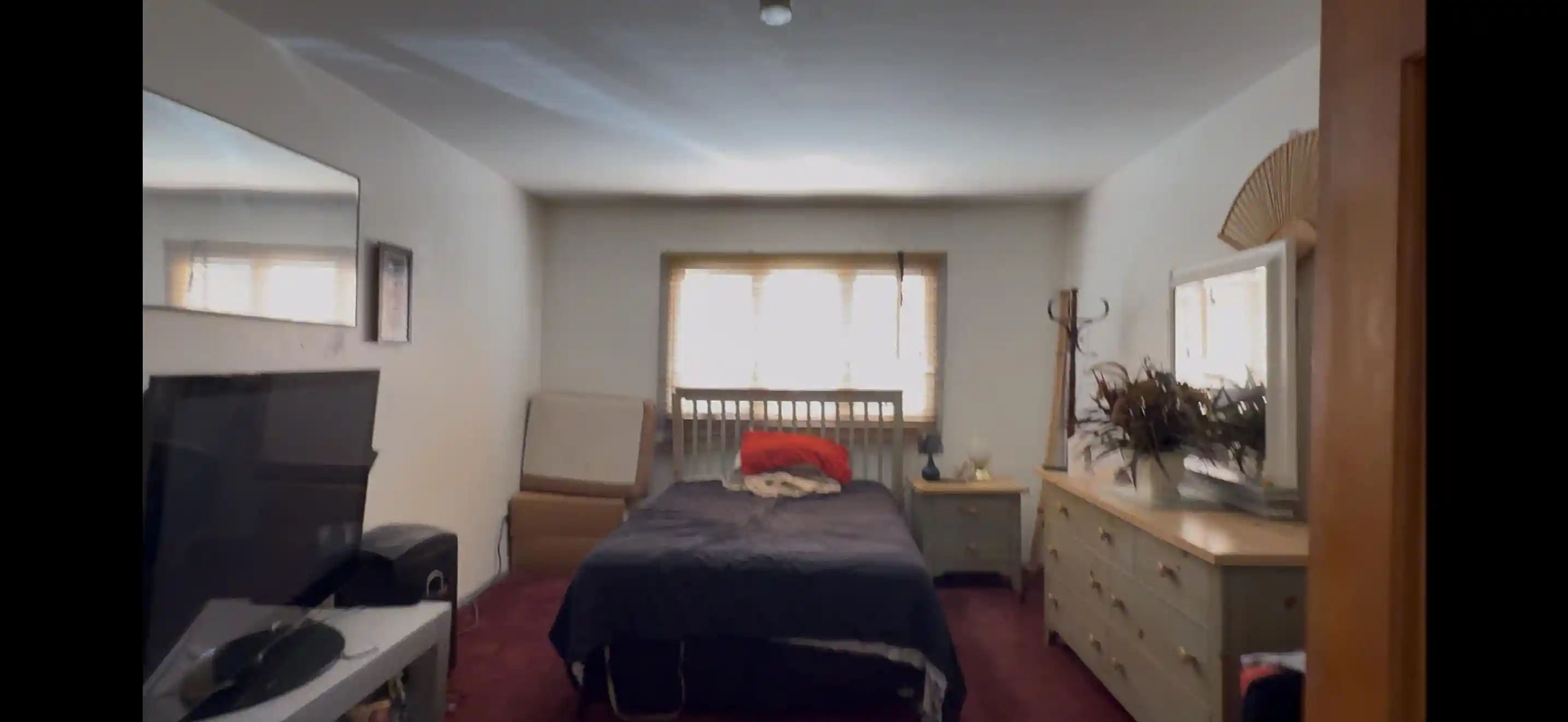 Photo 4 of Sale Pending at 14 Van Nostrand Ave, Jersey City, NJ 07305 | MLS# 260019335 | Listing updated on 2026-10-06