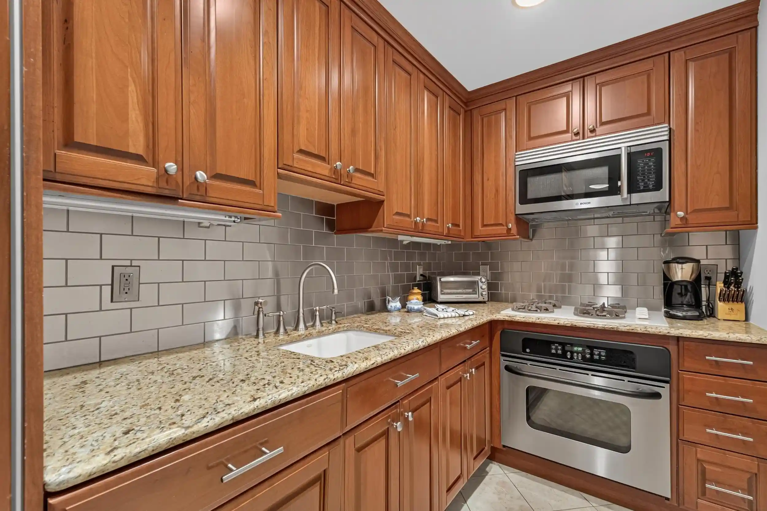 Photo 3 of Condo for sale at 209 Washington St #4, Jersey City, NJ 07302 | MLS# 260019347 | Listing updated on 2026-10-08