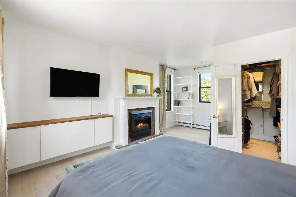 Photo 4 of Condo for sale at 273 Monmouth St #3C, Jersey City, NJ 07302 | MLS# 260019410 | Listing updated on 2026-09-28