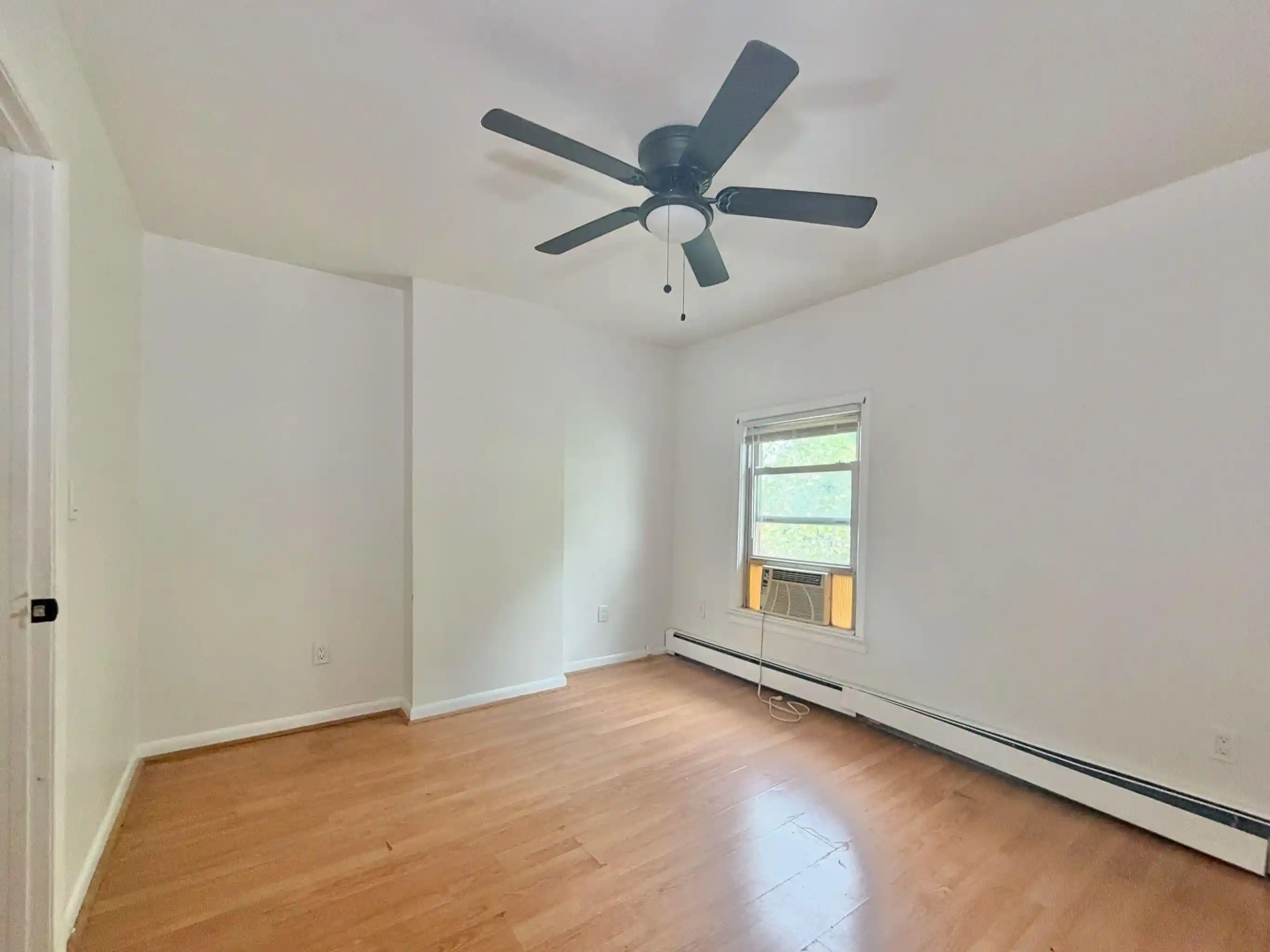 Photo 3 of Single family home for sale at 364 5th Street, Jersey City, NJ 07302 | MLS# 260019431 | Listing updated on 2026-10-08
