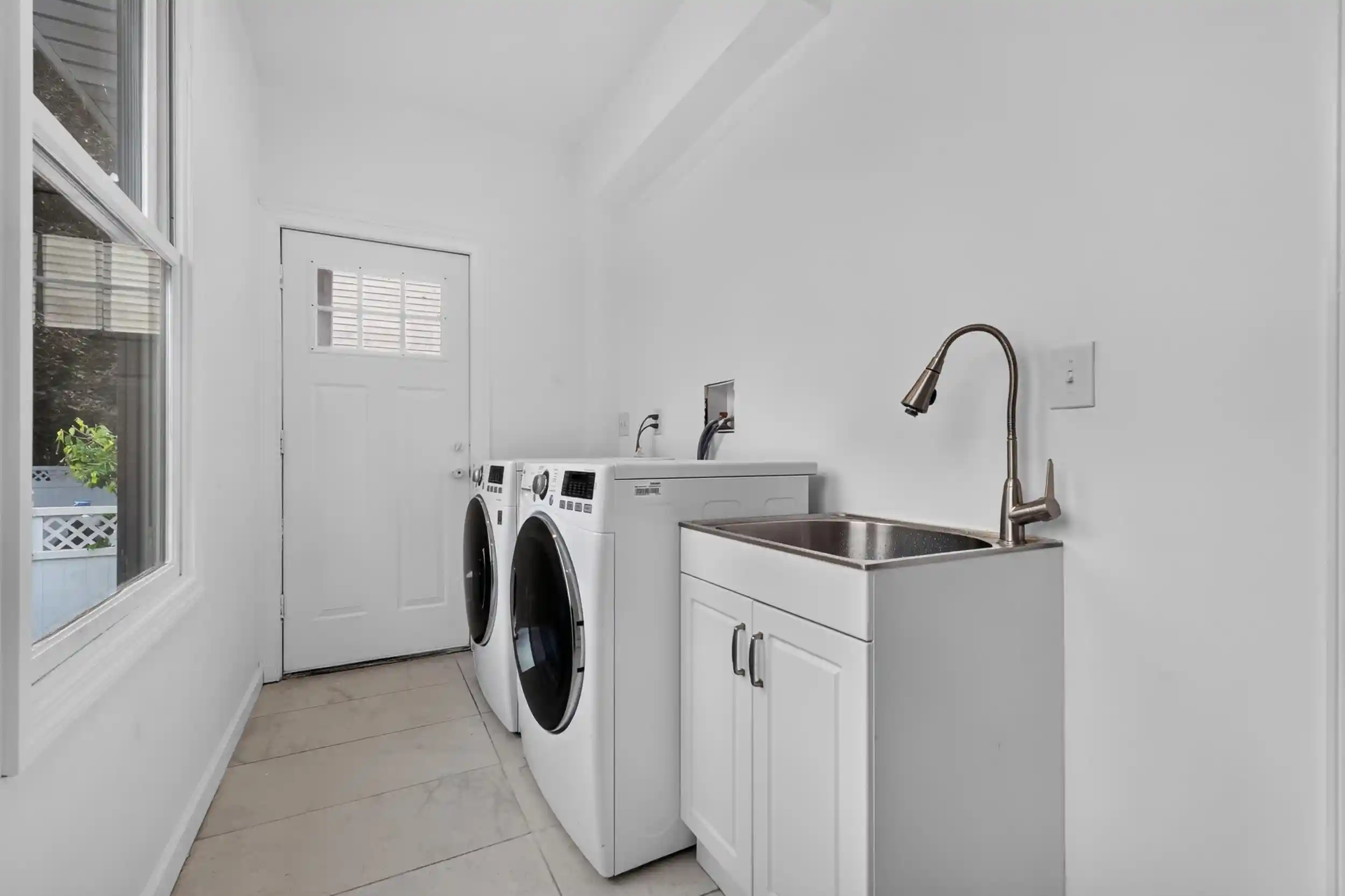 Photo 4 of Single family home for sale at 138 Ave C, Bayonne, NJ 07002 | MLS# 260019446 | Listing updated on 2026-10-08