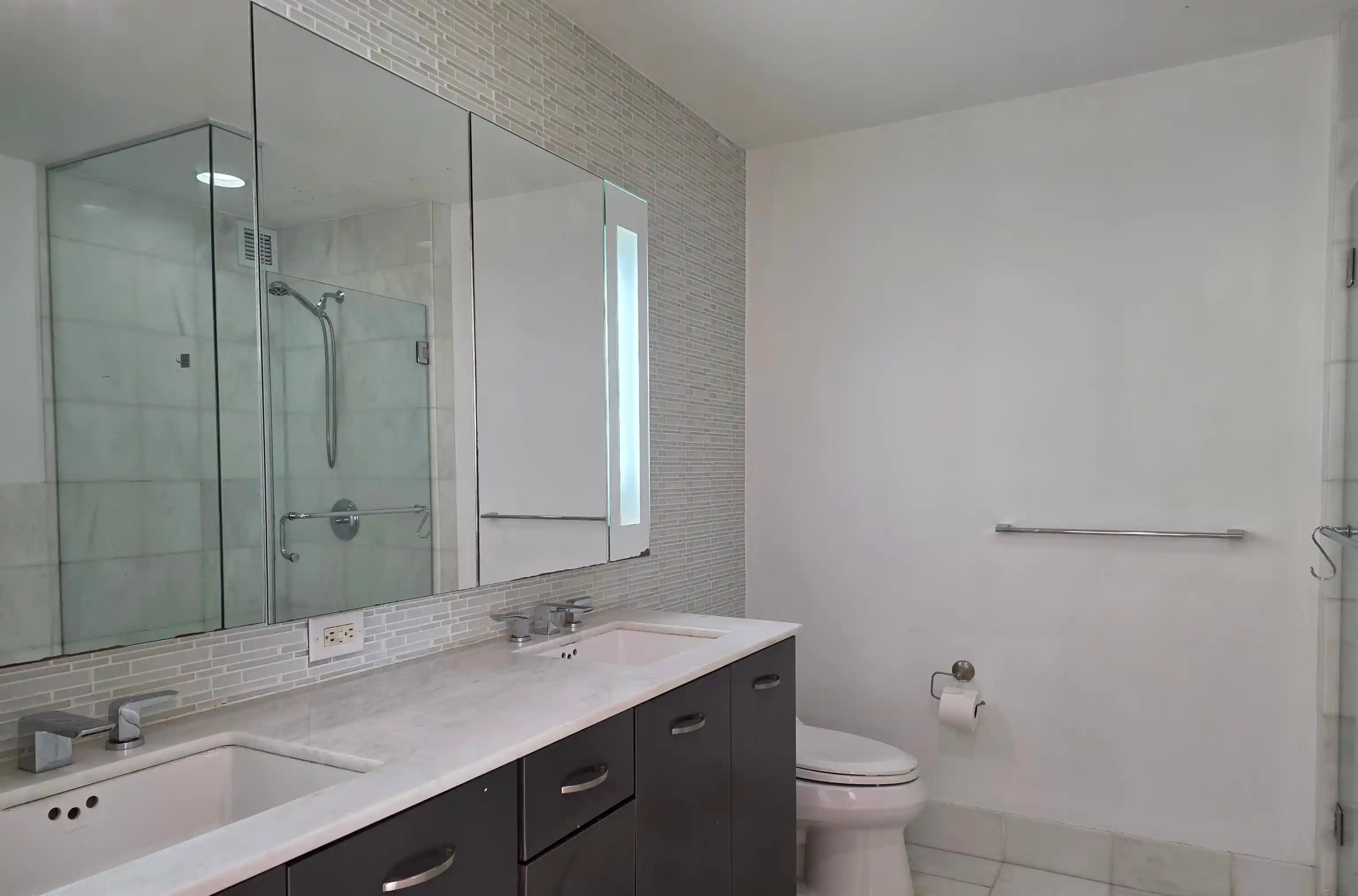 Photo 2 of Condo for sale at 2 2nd Street #1207, Jersey City, NJ 07302 | MLS# 260019530 | Listing updated on 2026-10-04