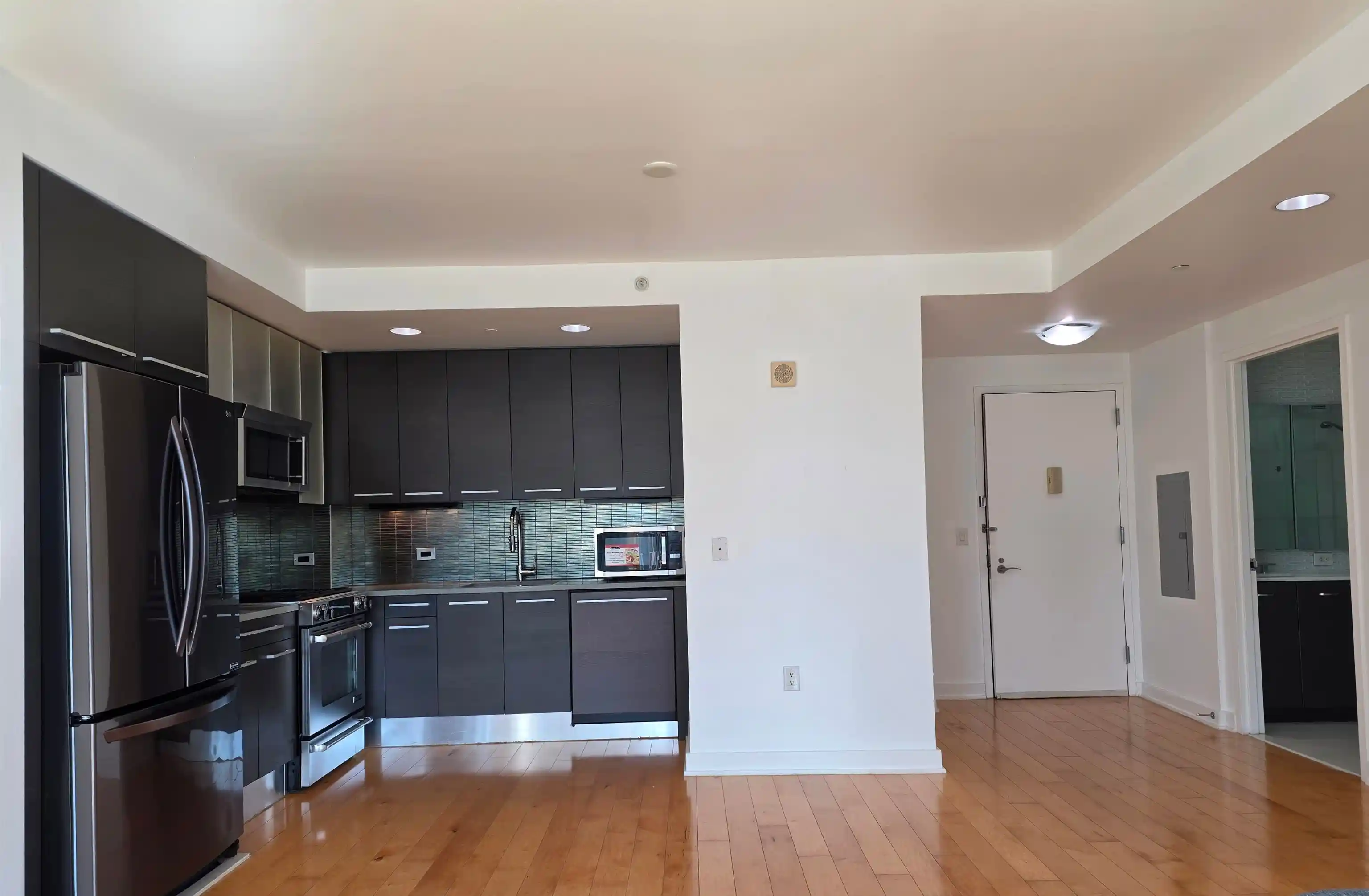 Photo 3 of Condo for sale at 2 2nd Street #1207, Jersey City, NJ 07302 | MLS# 260019530 | Listing updated on 2026-10-04