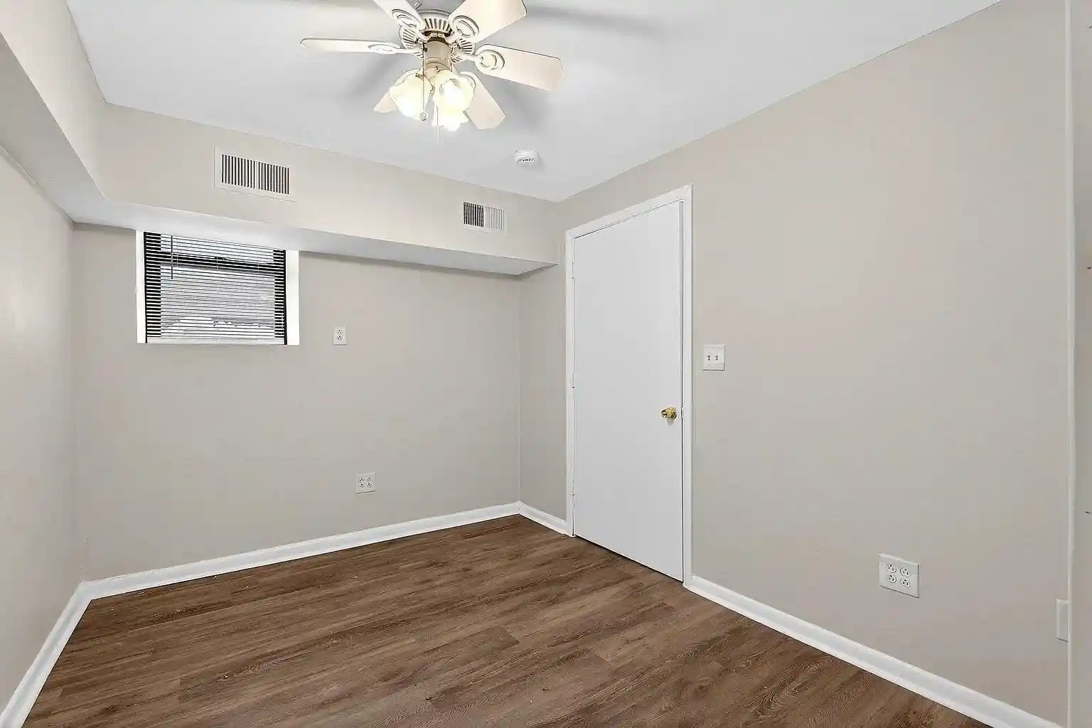 Photo 4 of Condo for sale at 761 Ave A #B1, Bayonne, NJ 07002 | MLS# 260019618 | Listing updated on 2026-09-29