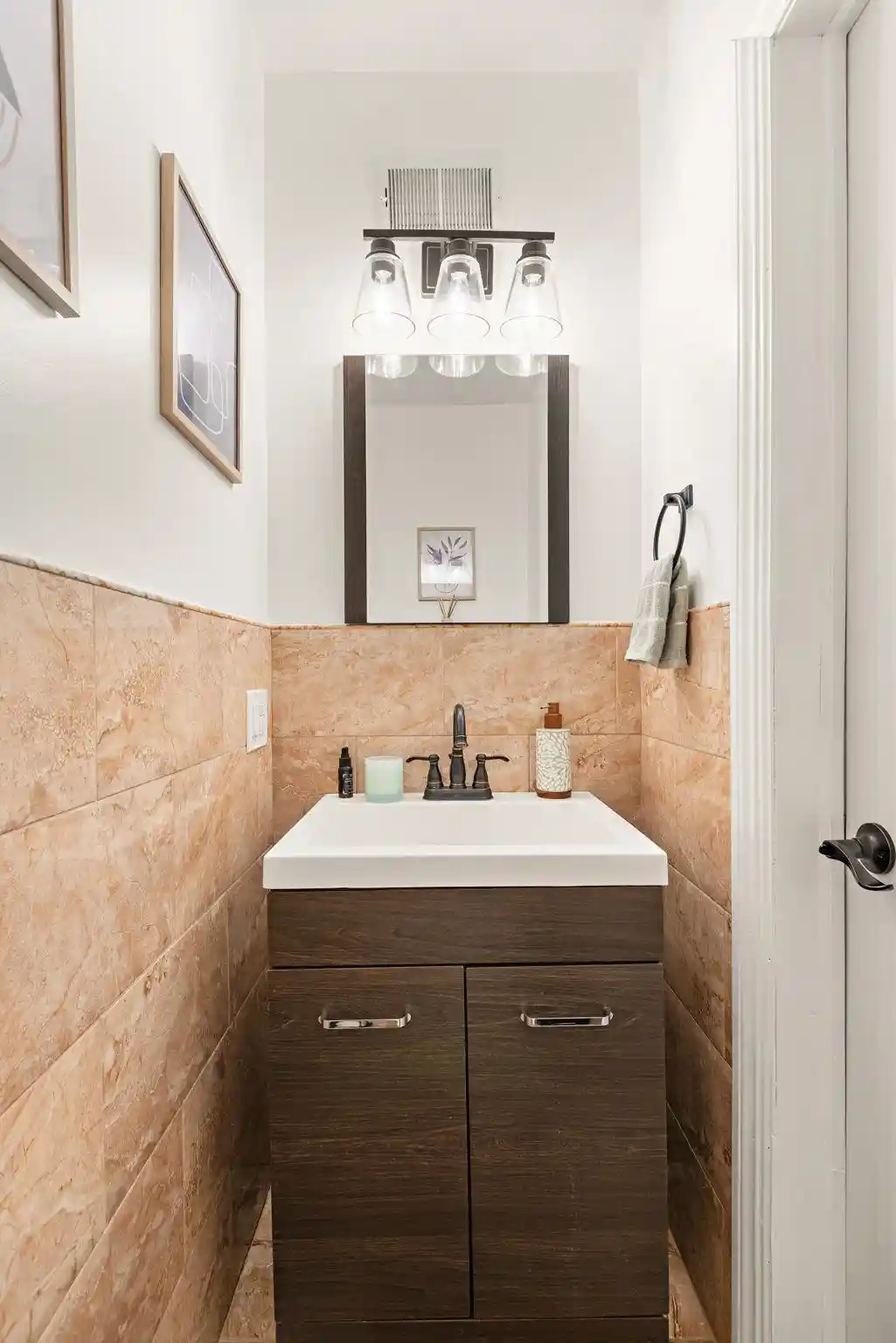 Photo 4 of Sale Pending at 31 West 41st St, Bayonne, NJ 07002 | MLS# 260019800 | Listing updated on 2026-10-09
