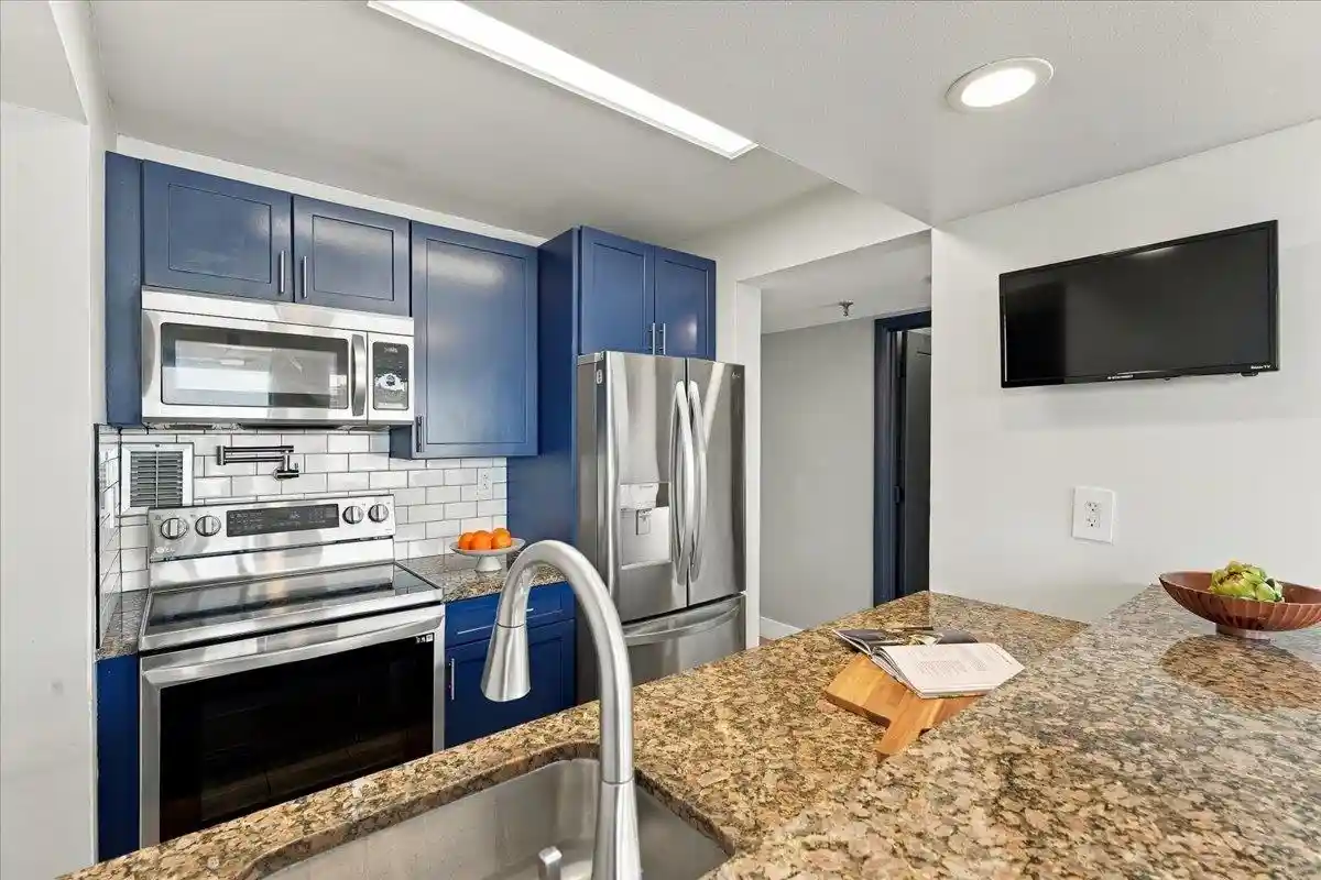 Listing Photo 4 - Condo for sale in building located at 551 Observer Hwy, Hoboken, NJ 07030 - Unit #8A