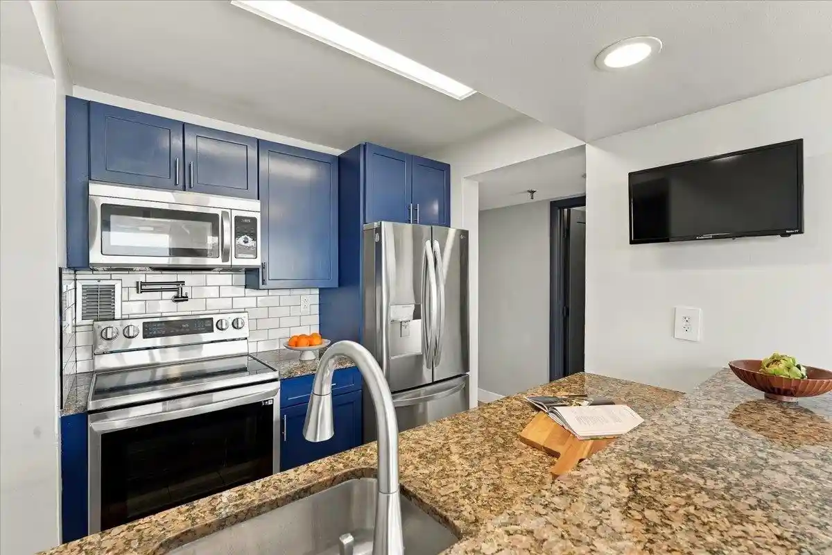 Listing Photo 5 - Condo for sale in building located at 551 Observer Hwy, Hoboken, NJ 07030 - Unit #8A