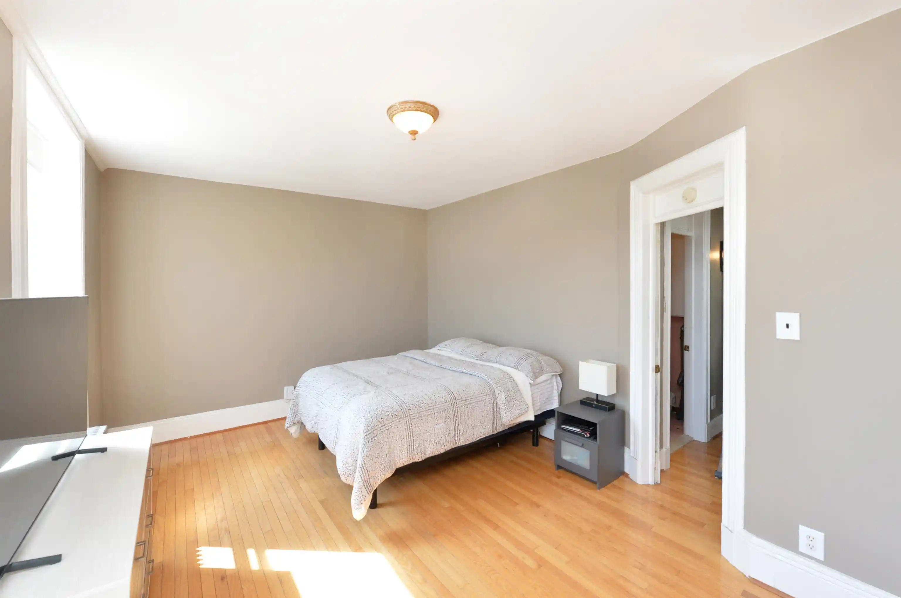 Photo 3 of Single family home for sale at 995 Boulevard E, Weehawken, NJ 07086 | MLS# 260019841 | Listing updated on 2026-10-05