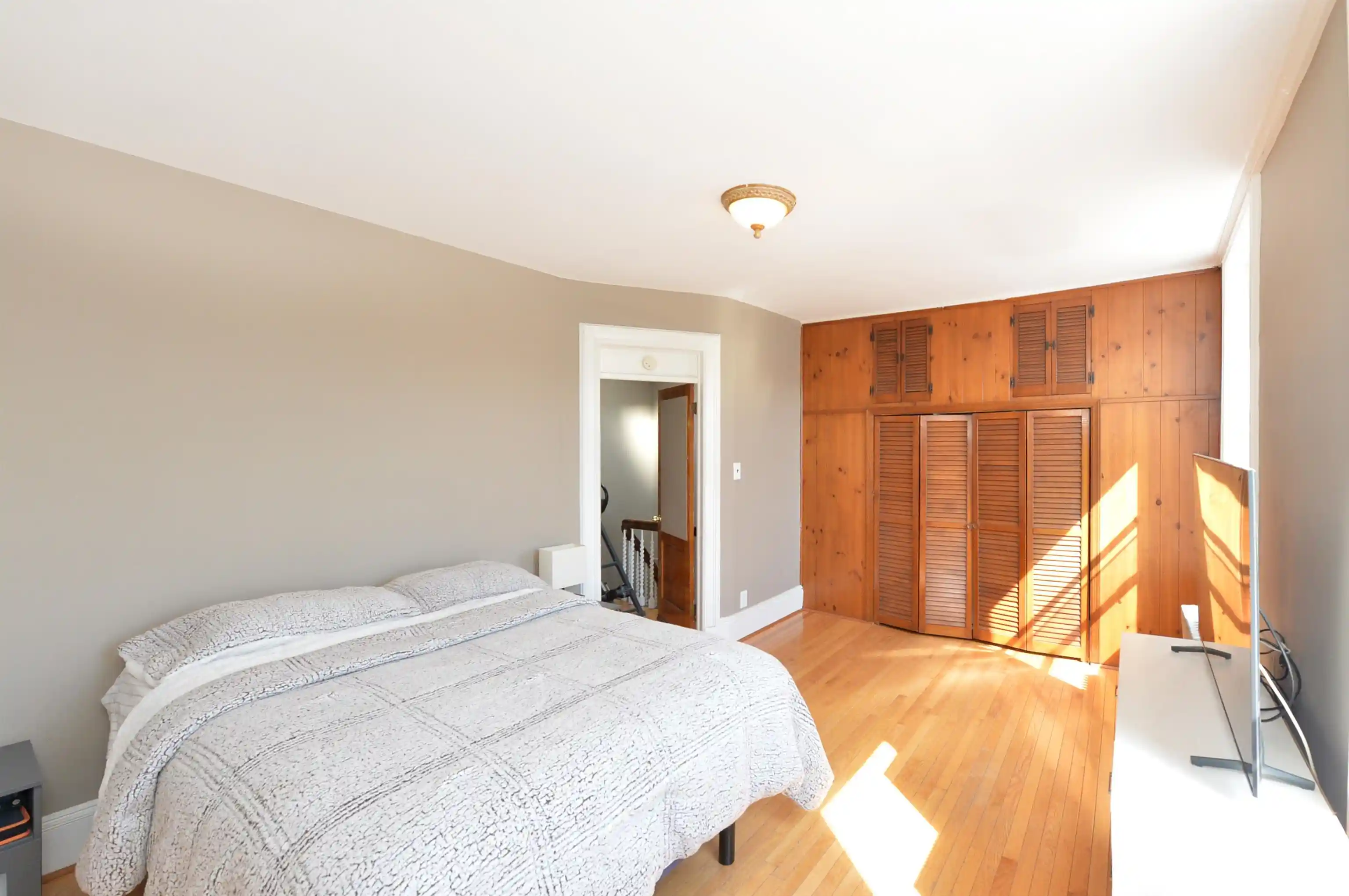 Photo 4 of Single family home for sale at 995 Boulevard E, Weehawken, NJ 07086 | MLS# 260019841 | Listing updated on 2026-10-05