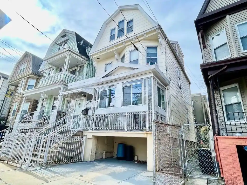 Photo 3 of Single family home for sale at 253 Jewett Ave, Jersey City, NJ 07304 | MLS# 260019850 | Listing updated on 2026-10-08
