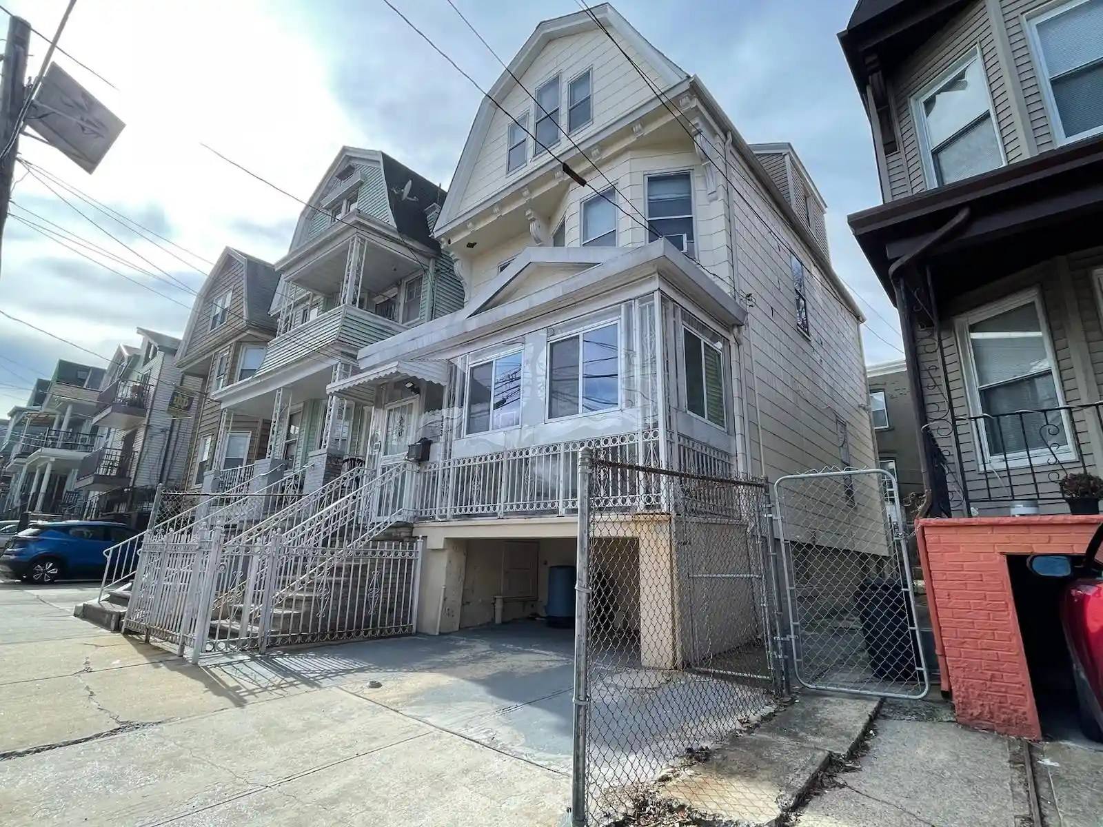 Photo 3 of Single family home for sale at 253 Jewett Ave, Jersey City, NJ 07304 | MLS# 260019850 | Listing updated on 2026-10-08