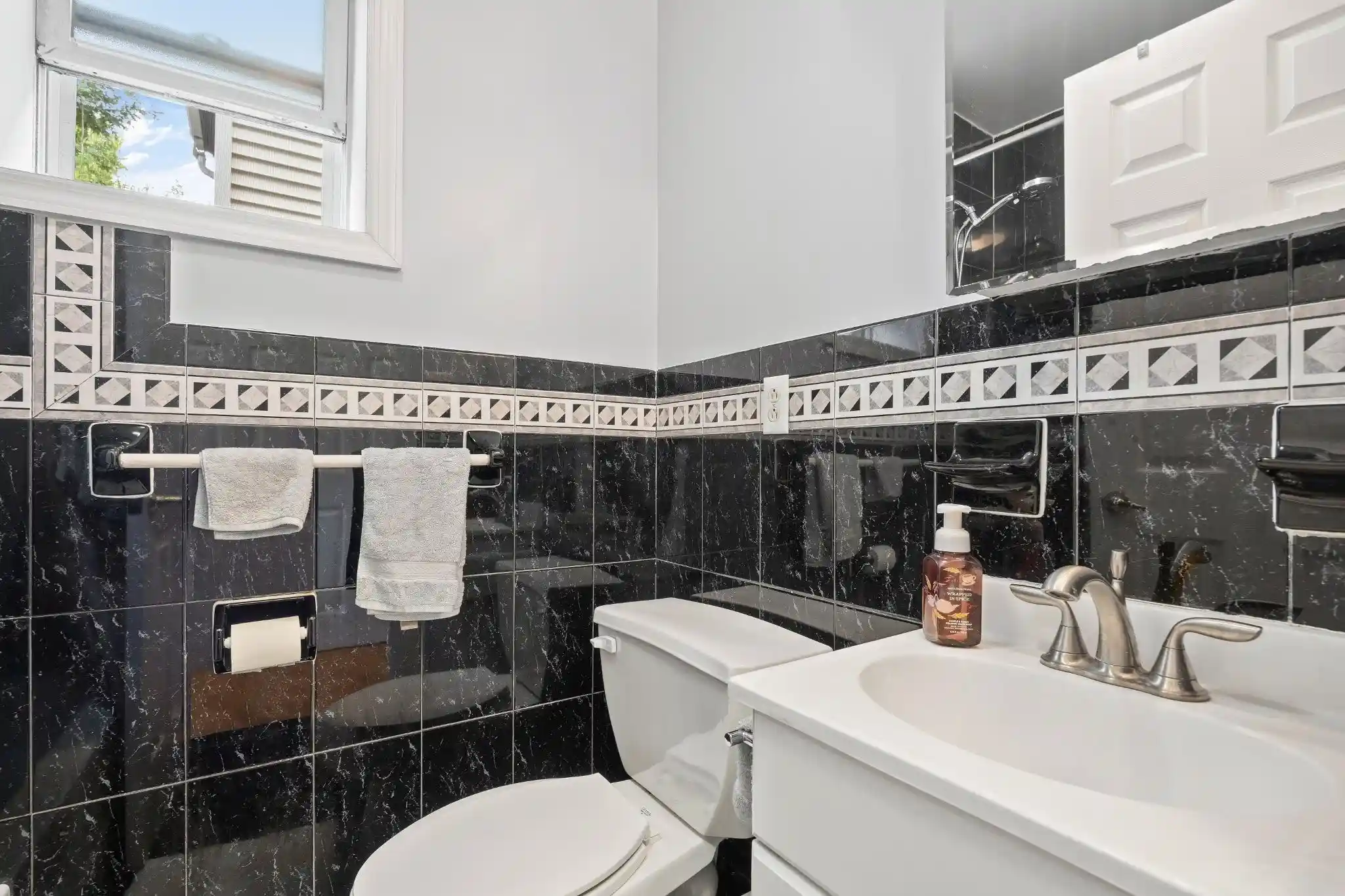 Photo 3 of Condo for sale at 207 Ogden Ave #2R, Jersey City, NJ 07307 | MLS# 260019874 | Listing updated on 2026-10-08