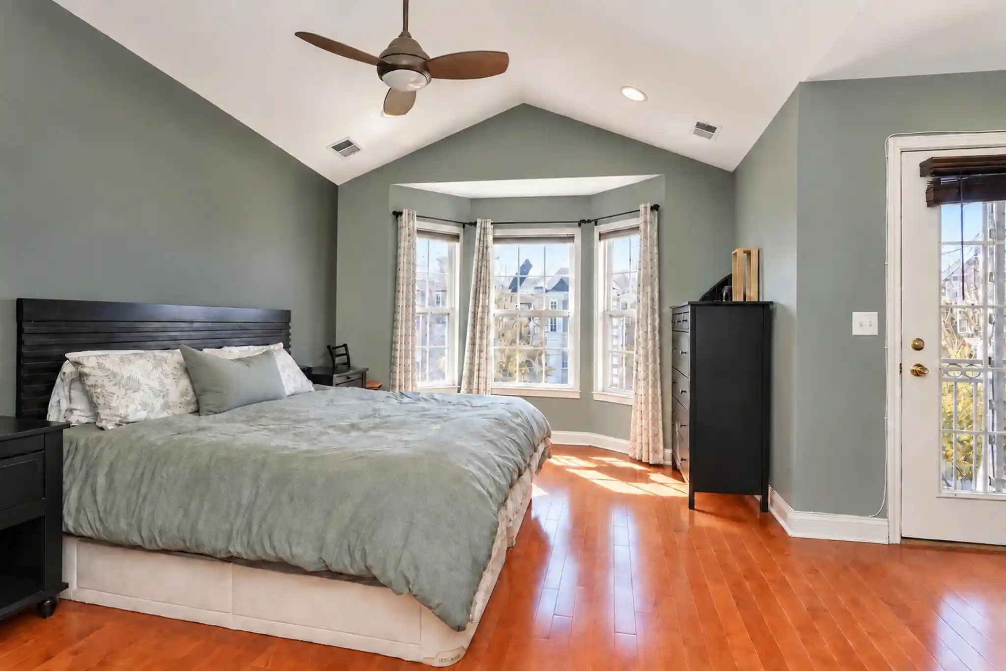 Photo 3 of Townhouse for sale at 35 Mallard Pl #35, Secaucus, NJ 07094 | MLS# 260020120 | Listing updated on 2026-10-07