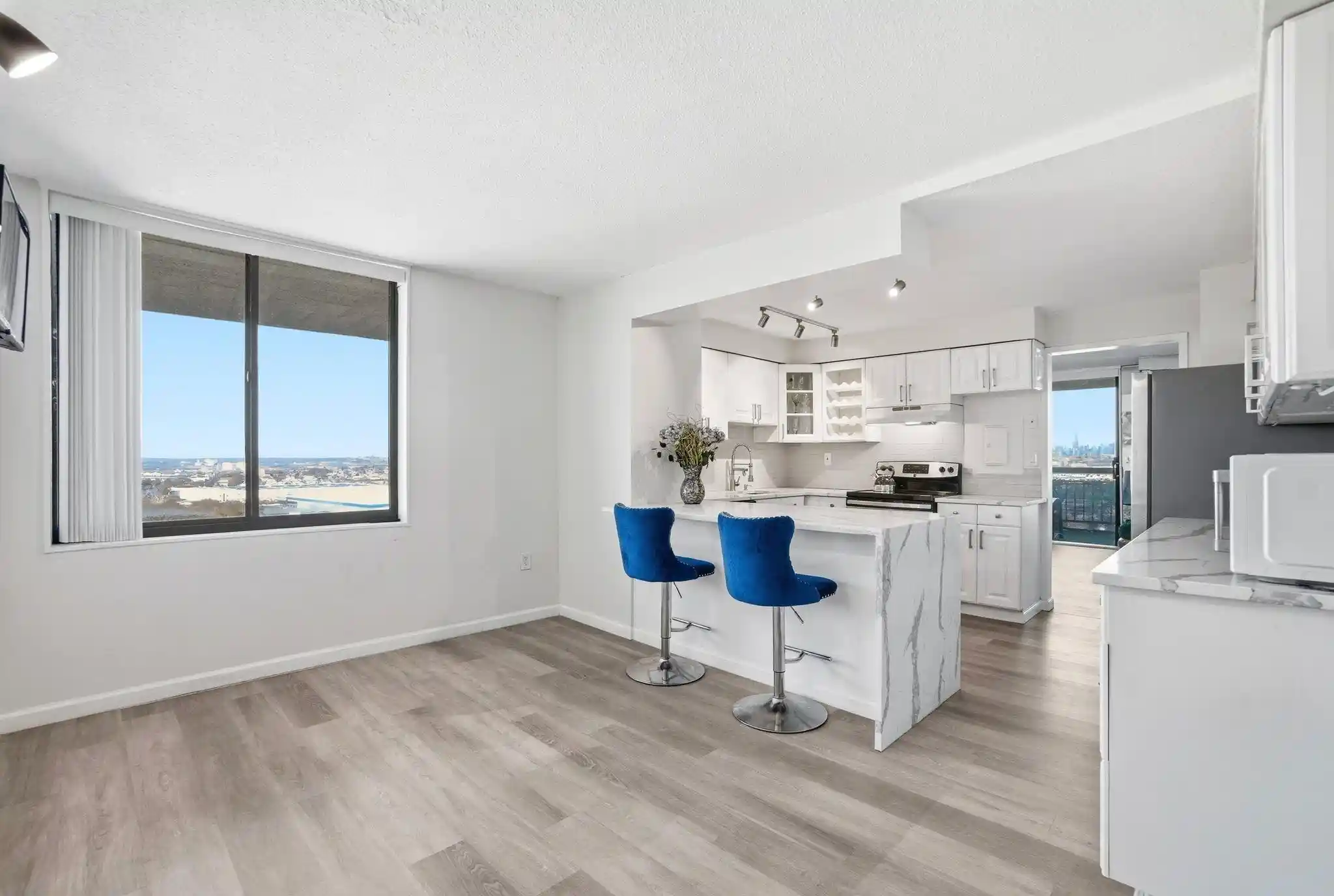 Condo for sale at 1633 Harmon Cvs Tower #1633, Secaucus, NJ 07094 | MLS# 260020133