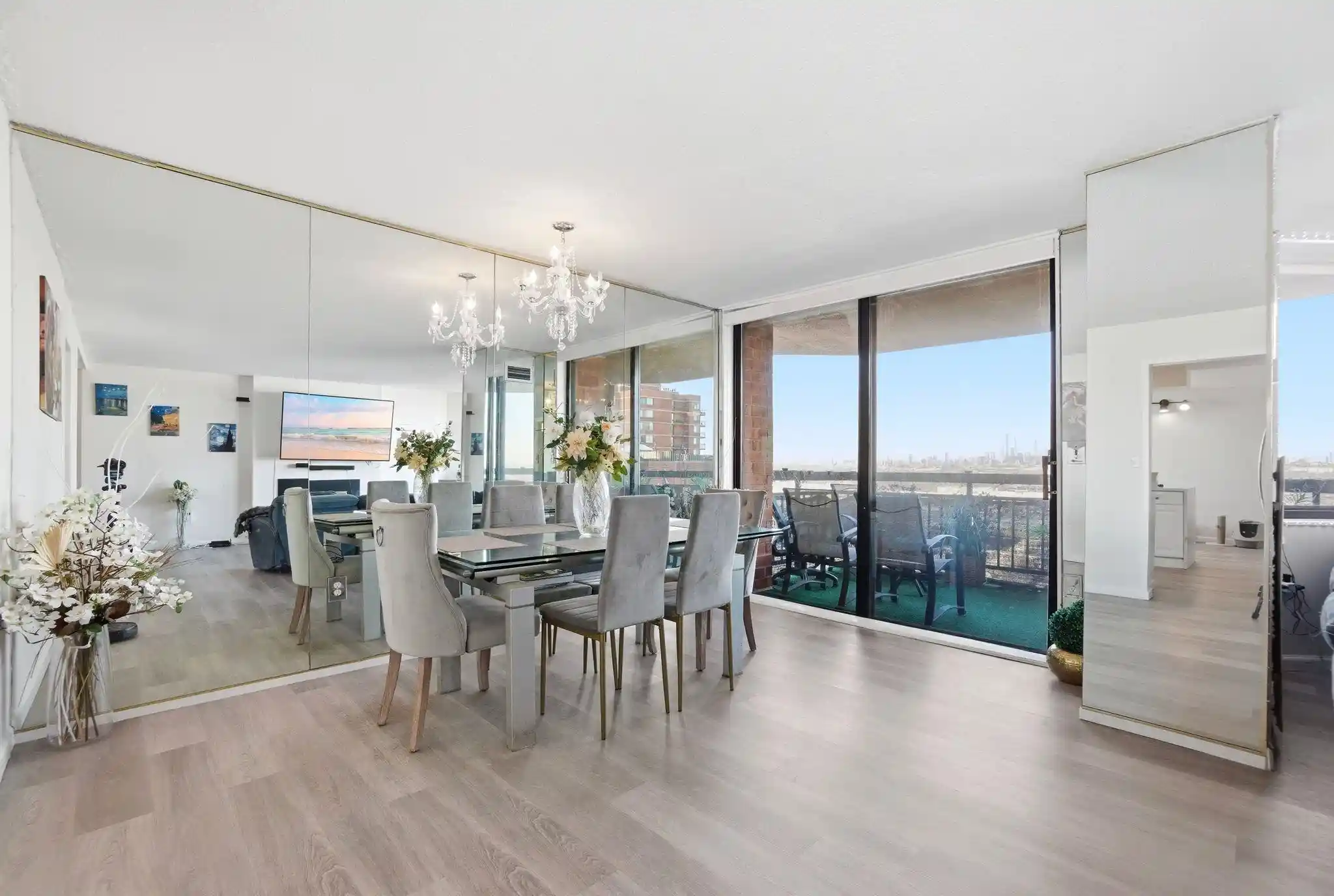 Photo 3 of Condo for sale at 1633 Harmon Cvs Tower #1633, Secaucus, NJ 07094 | MLS# 260020133 | Listing updated on 2026-10-06