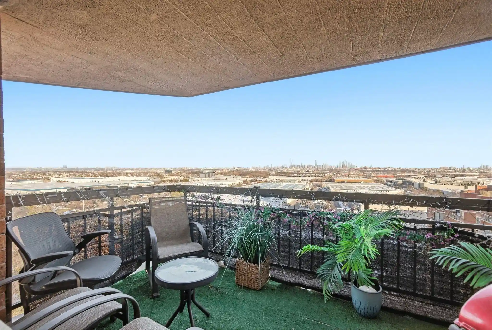 Photo 4 of Condo for sale at 1633 Harmon Cvs Tower #1633, Secaucus, NJ 07094 | MLS# 260020133 | Listing updated on 2026-10-06