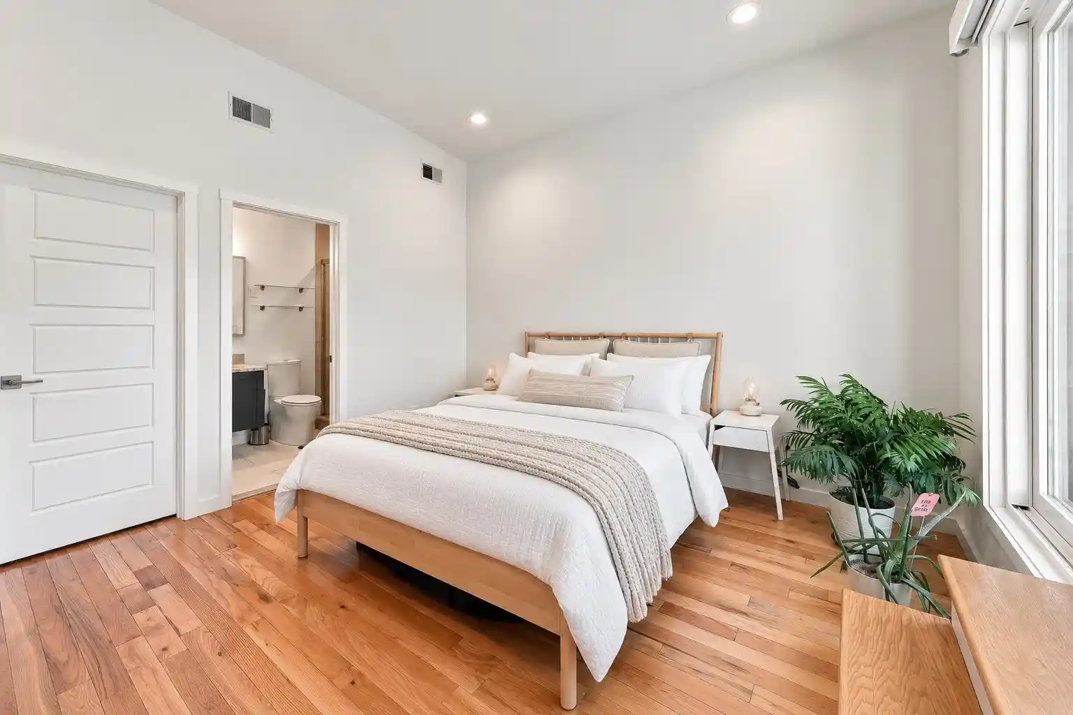 Listing Photo 4 - Condo for sale in building located at 414 10th St, Newark, NJ 07087 - Unit #1