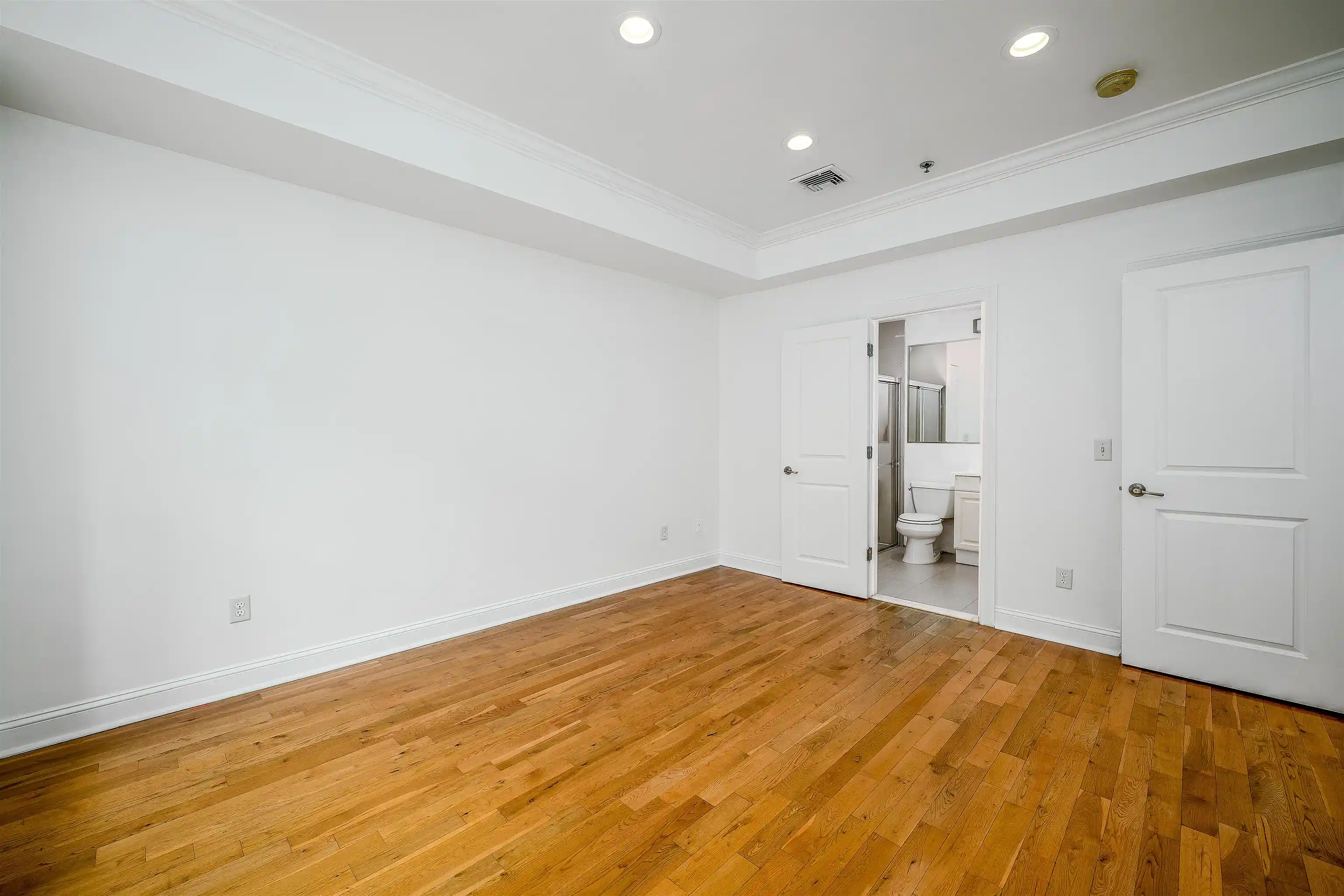 Photo 4 of Condo for sale at 413 Madison St #2, Hoboken, NJ 07030 | MLS# 260020164 | Listing updated on 2026-10-06