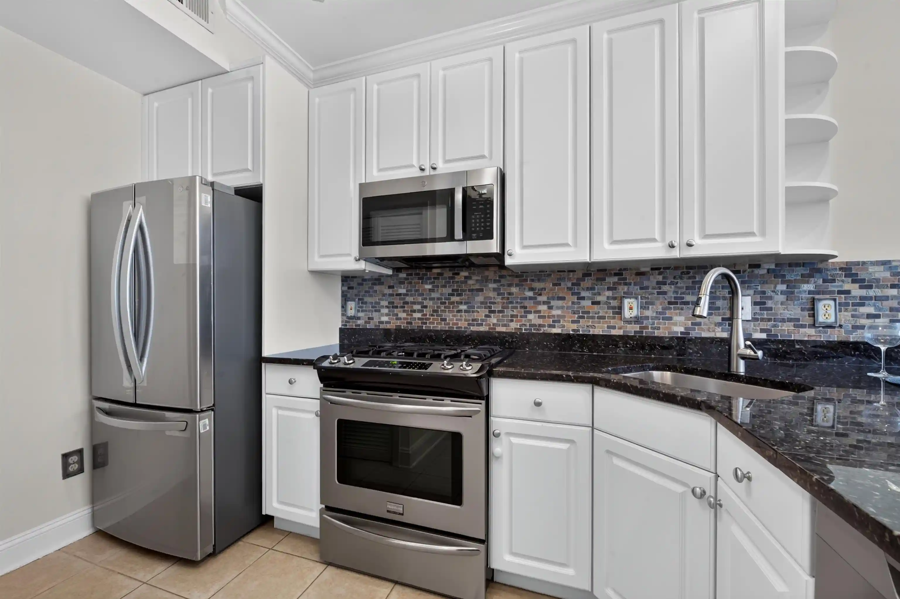 Listing Photo 4 - Condo for sale in building located at 915 Madison St, Hoboken, NJ 07030 - Unit #4F