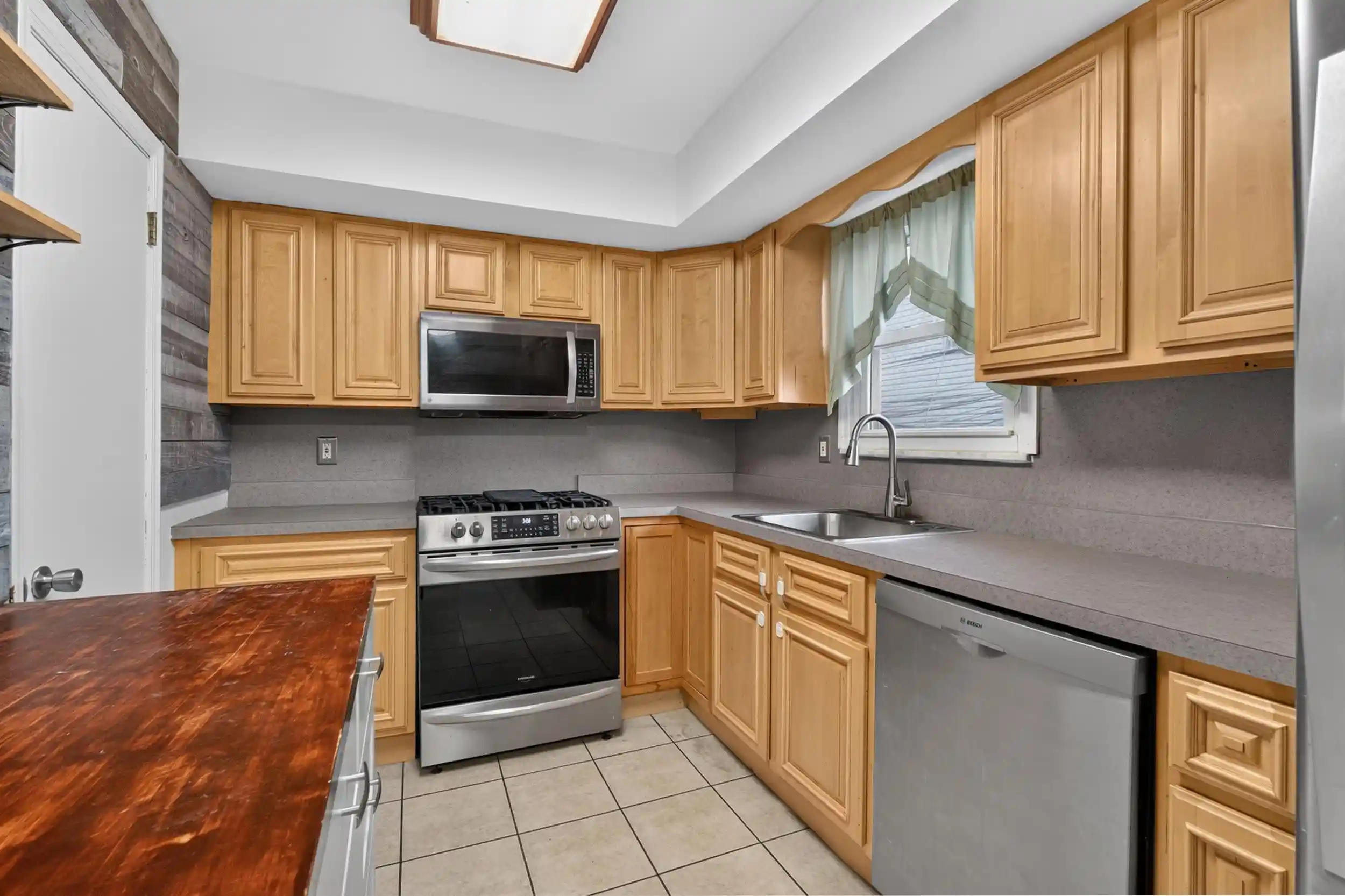 Photo 2 of Townhouse for sale at 87 West 9th St #C, Bayonne, NJ 07002 | MLS# 260020277 | Listing updated on 2026-10-08