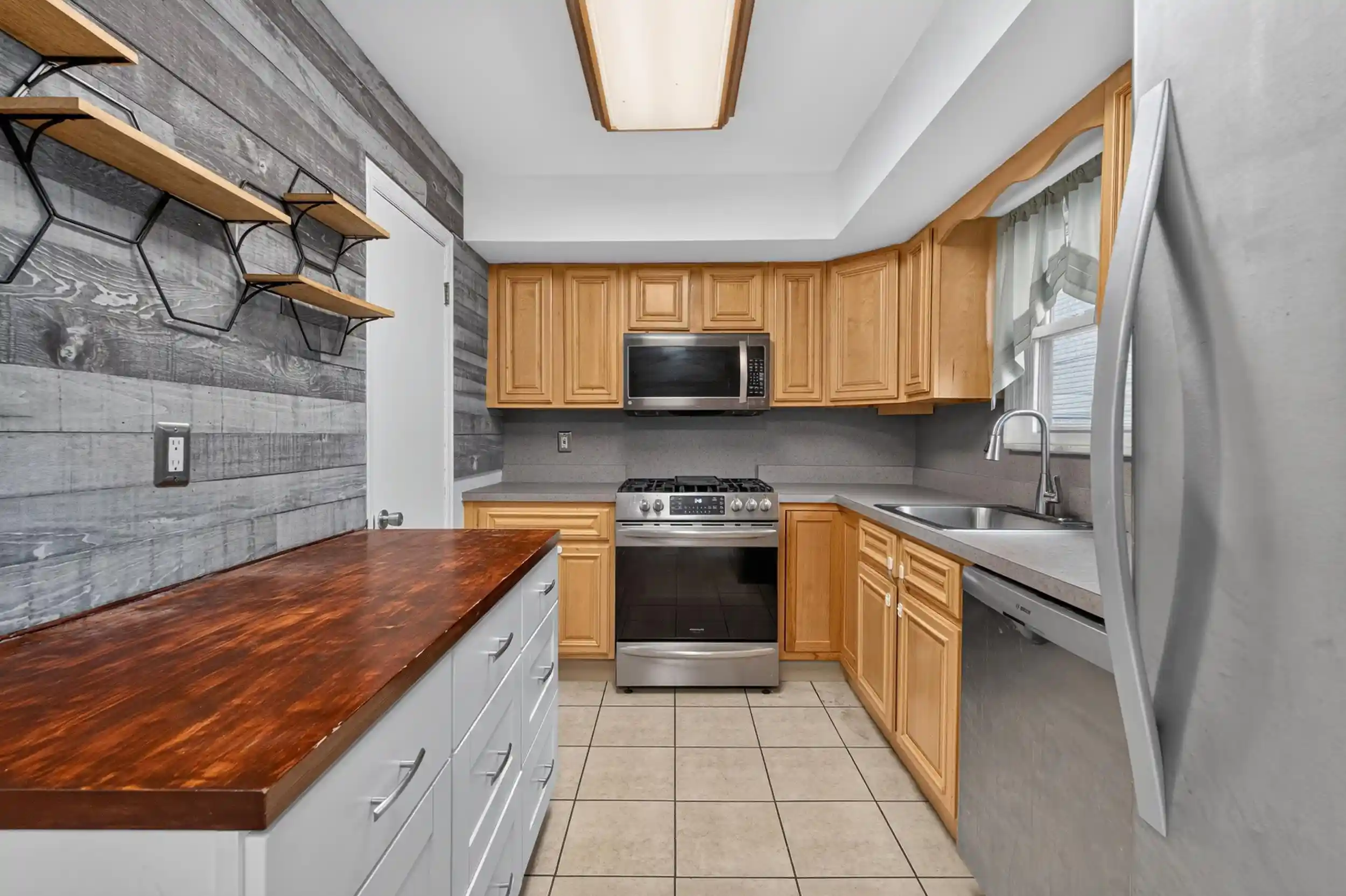 Photo 3 of Townhouse for sale at 87 West 9th St #C, Bayonne, NJ 07002 | MLS# 260020277 | Listing updated on 2026-10-08