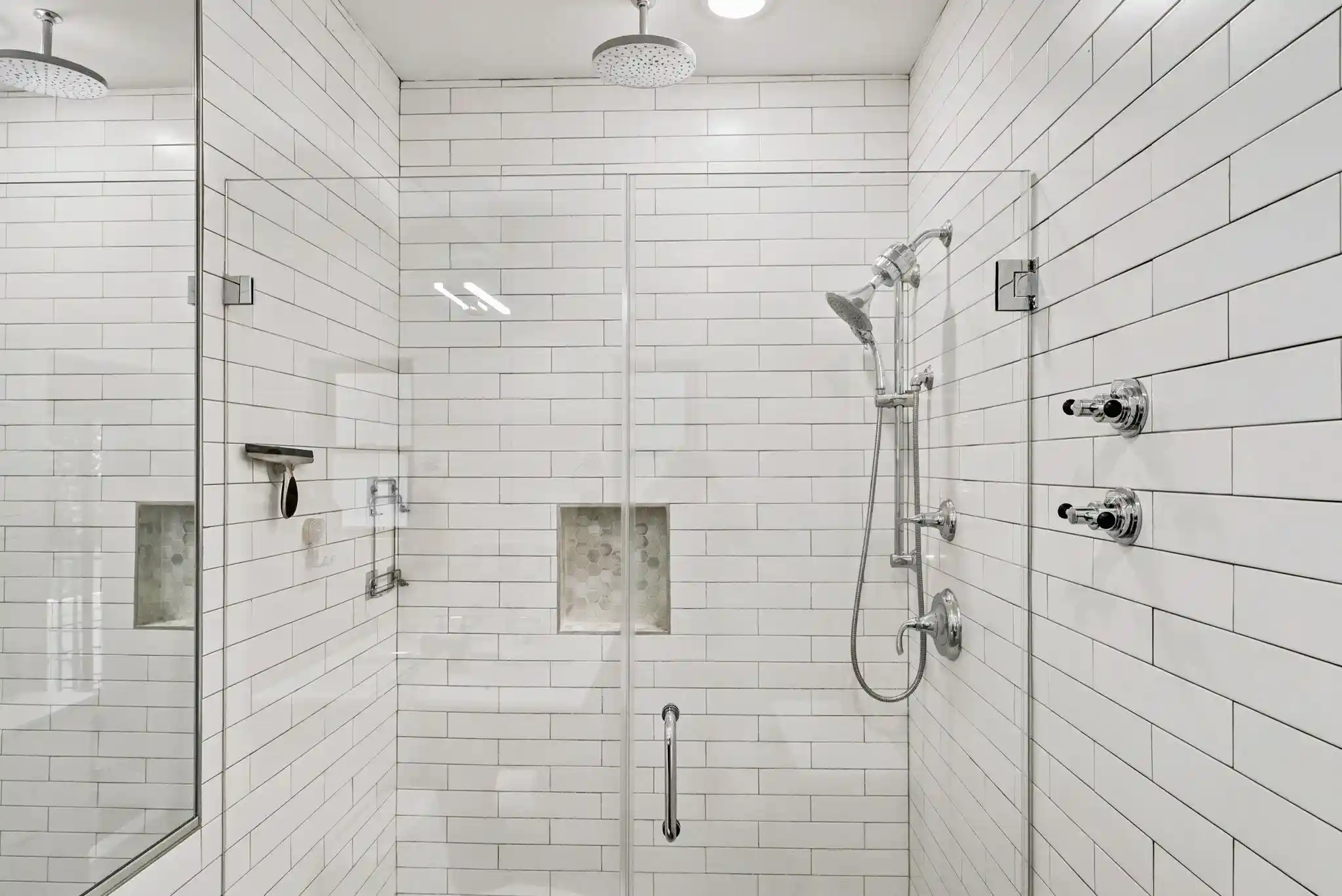 Photo 3 of Townhouse for sale at 138 Congress St #1, Jersey City, NJ 07307 | MLS# 260020414 | Listing updated on 2026-10-08