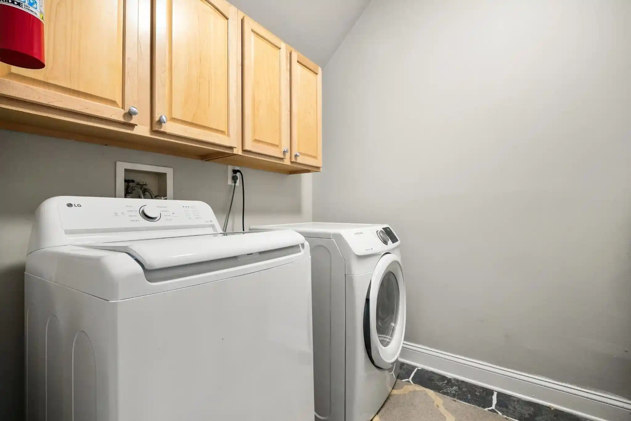 Photo 2 of Townhouse for sale at 382 Kingston Ct, West New York, NJ 07093 | MLS# 260020474 | Listing updated on 2026-10-09