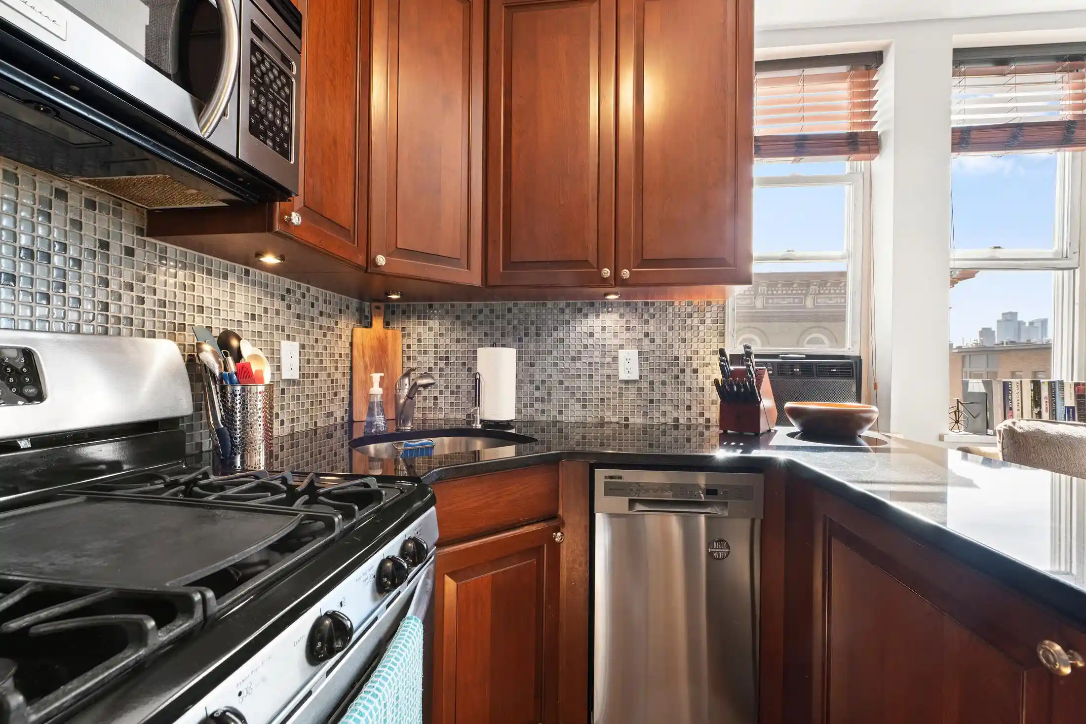 Listing Photo 2 - Condo for sale in building located at 601 Monroe St, Hoboken, NJ 07030 - Unit #5A