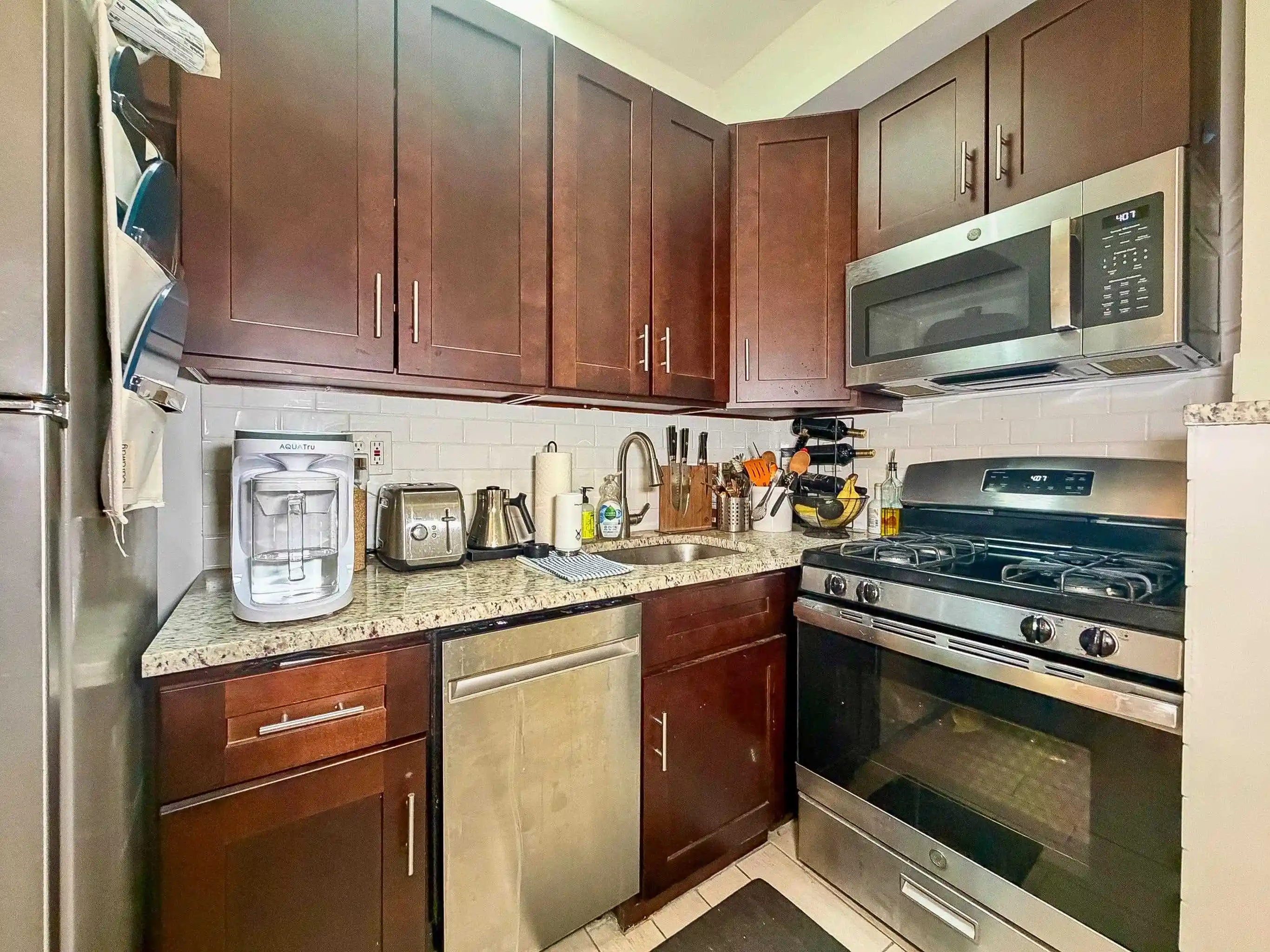 Photo 2 of Condo for sale at 372 2nd Street #4L, Jersey City, NJ 07302 | MLS# 260020683 | Listing updated on 2026-10-14